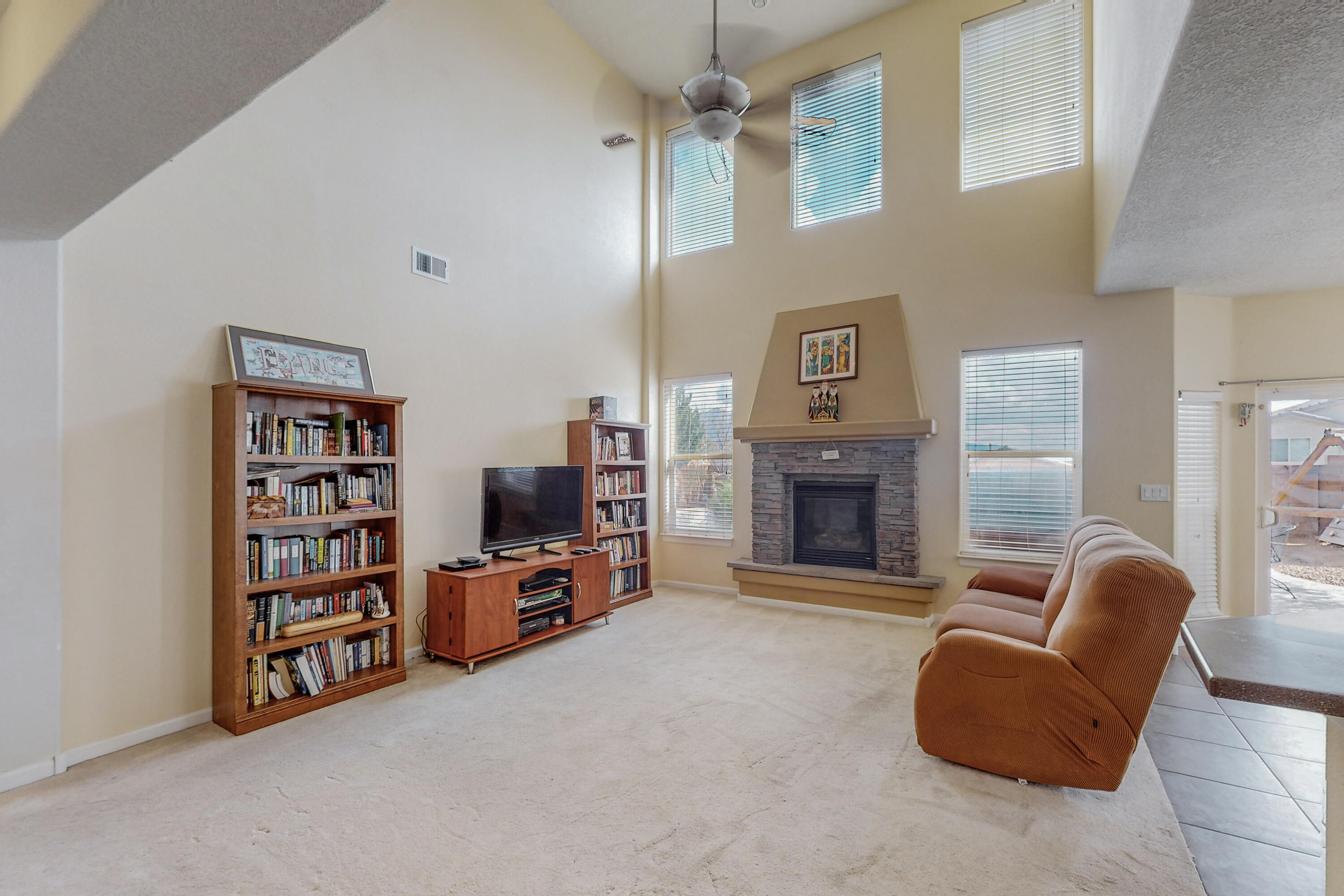 7109 FAIRBANKS Drive NE
