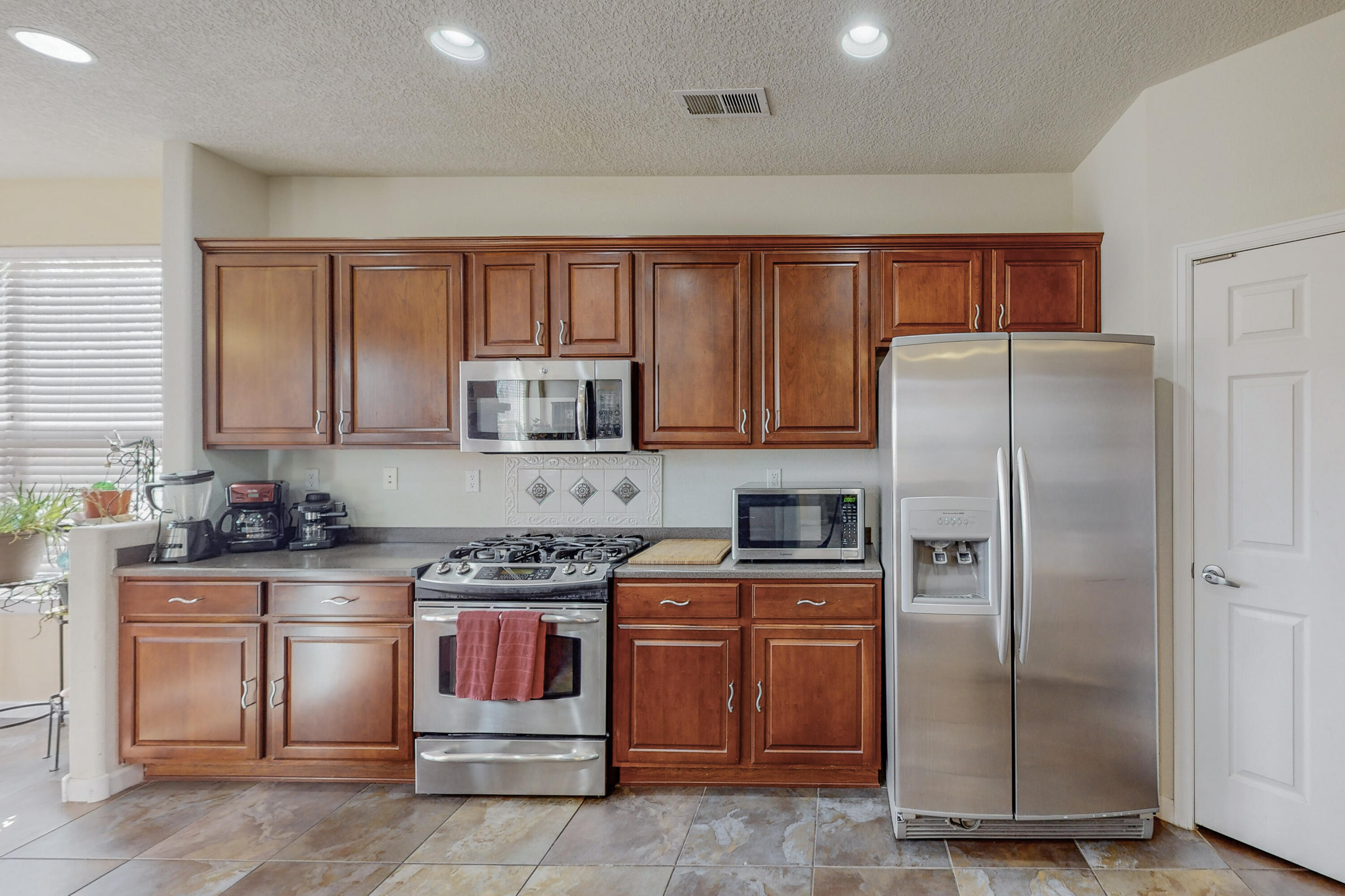 7109 FAIRBANKS Drive NE