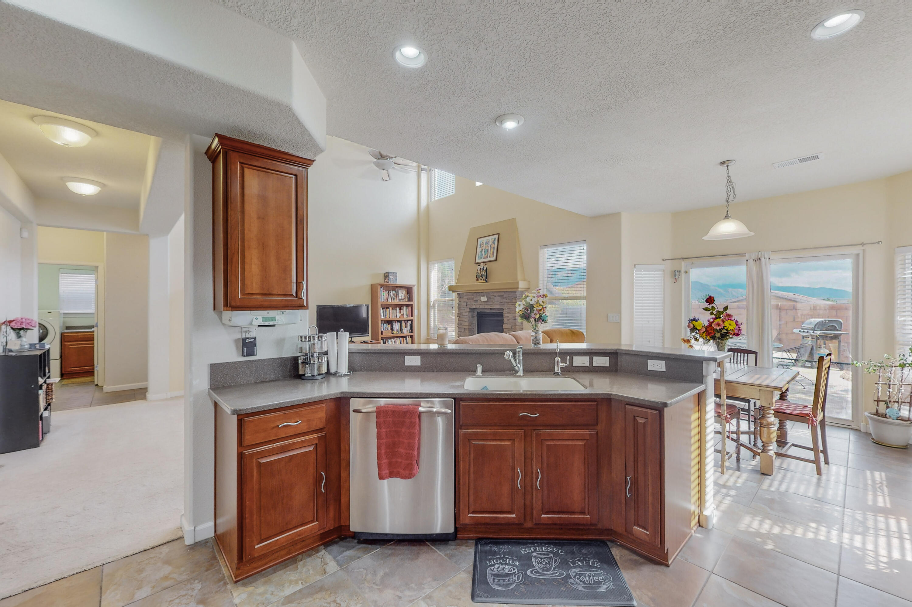 7109 FAIRBANKS Drive NE
