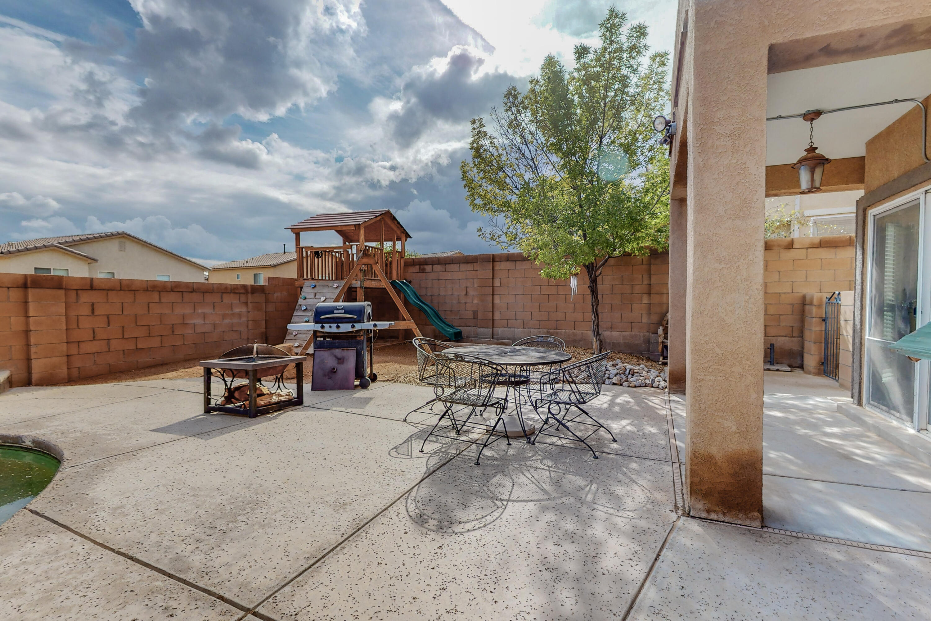7109 FAIRBANKS Drive NE