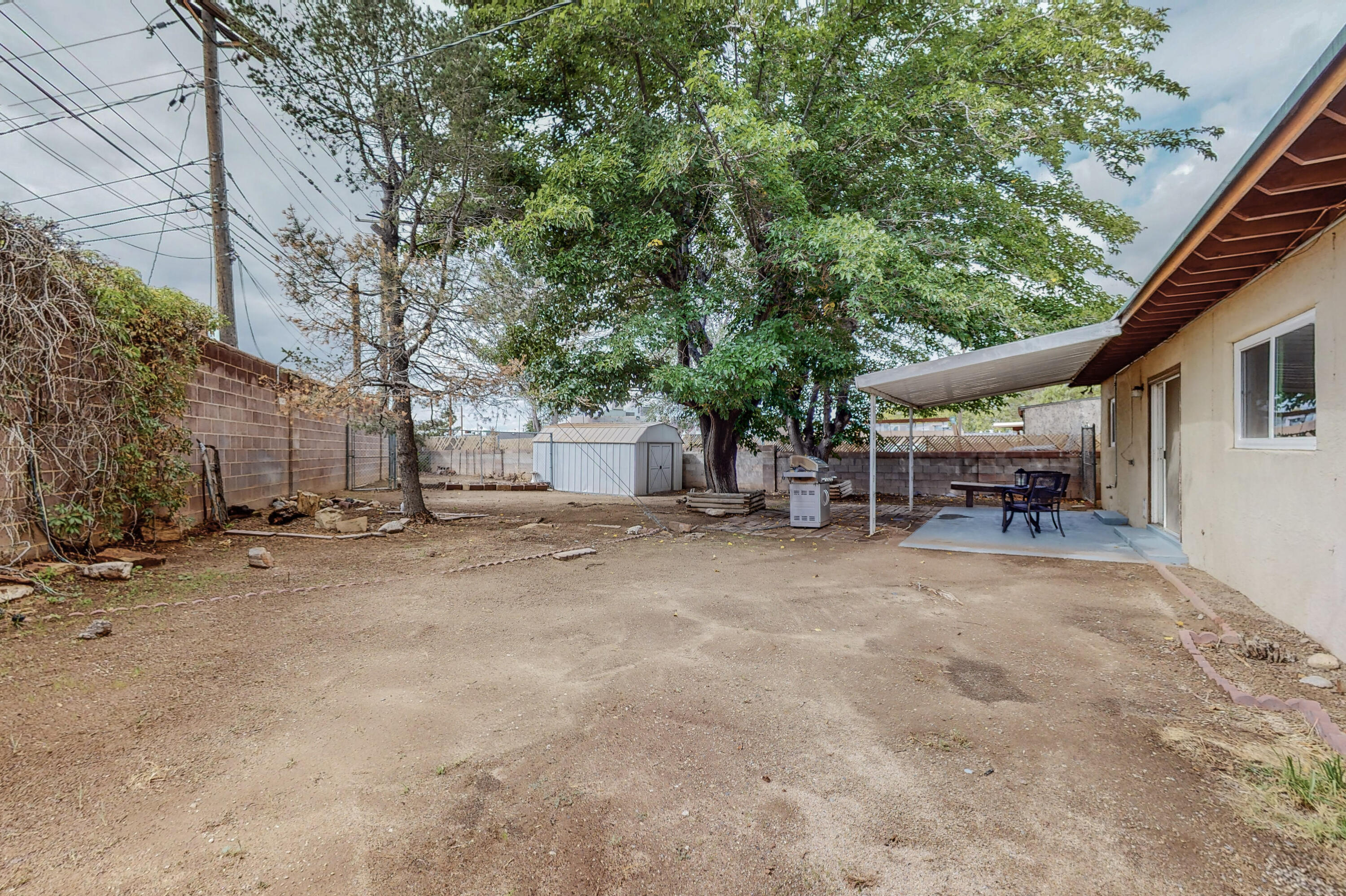 3704 JEANNE Court NE