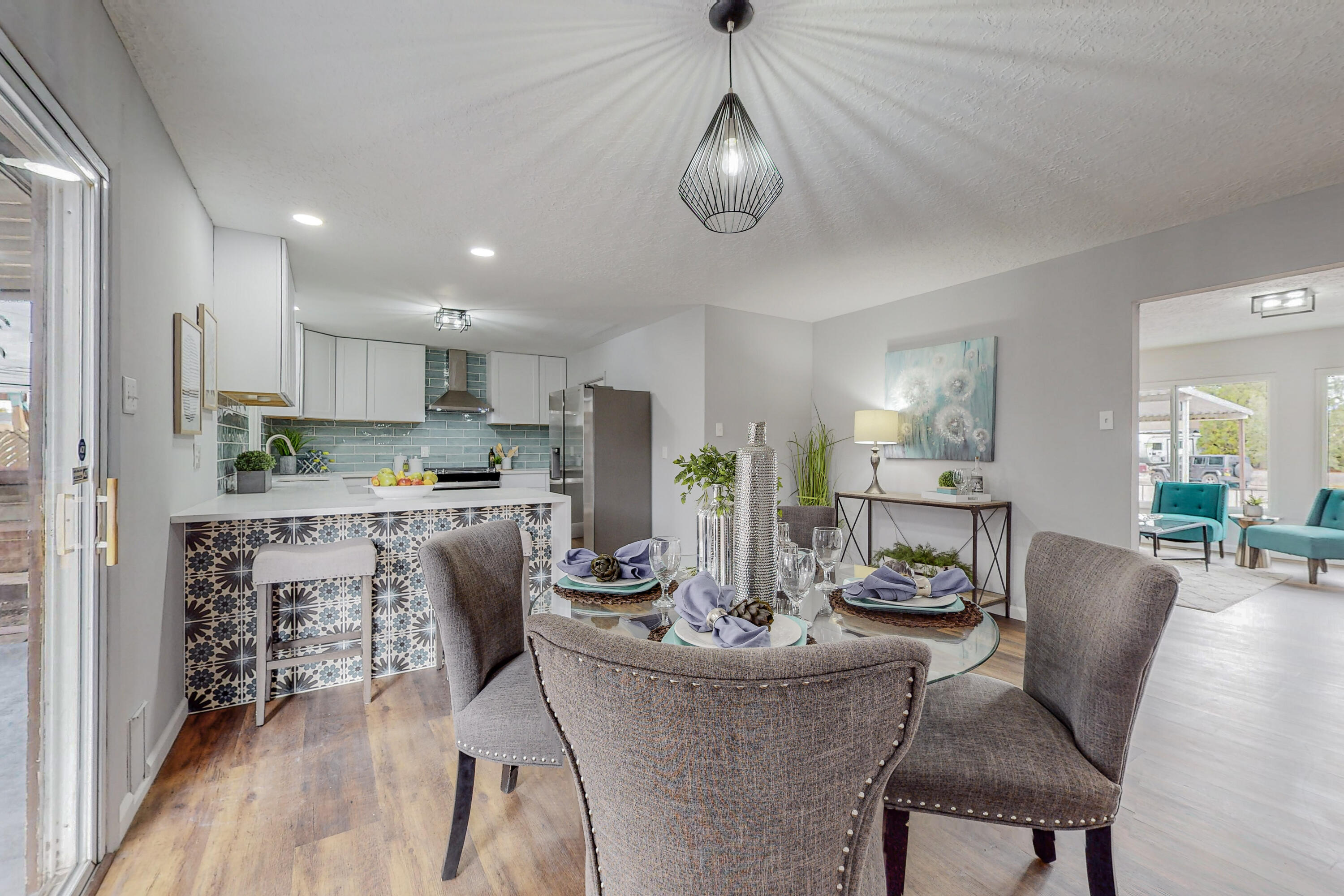 3704 JEANNE Court NE
