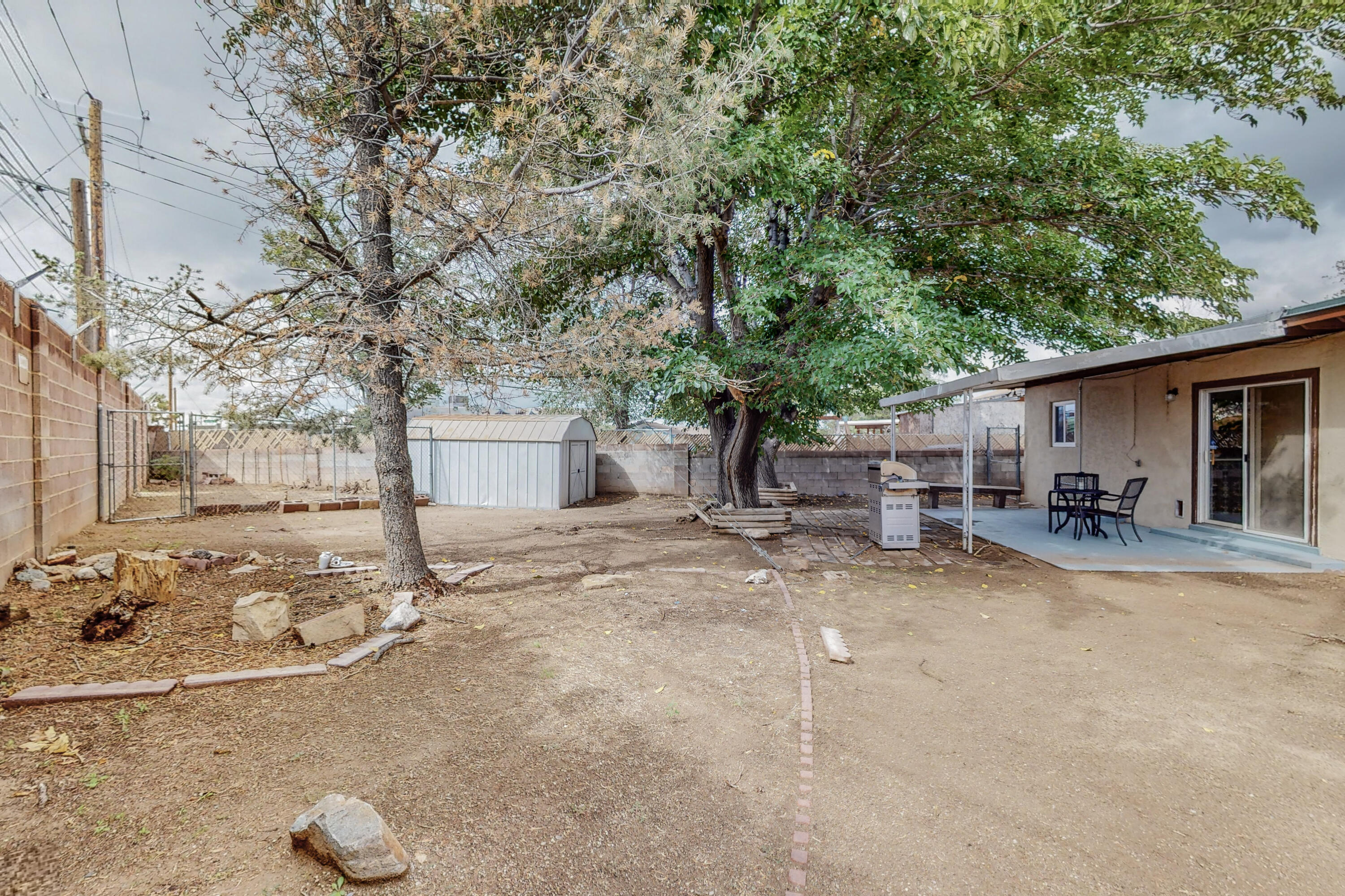 3704 JEANNE Court NE