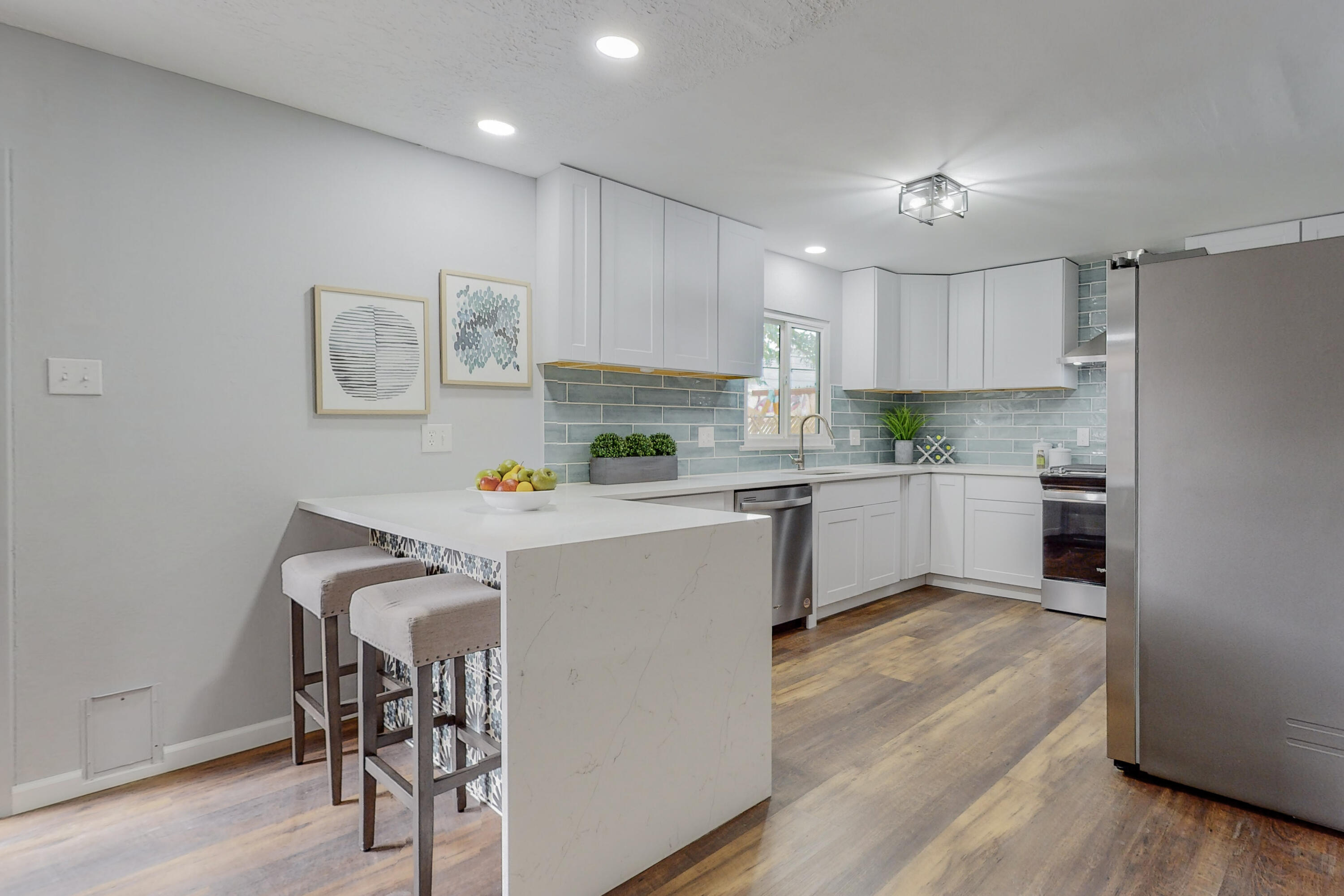 3704 JEANNE Court NE