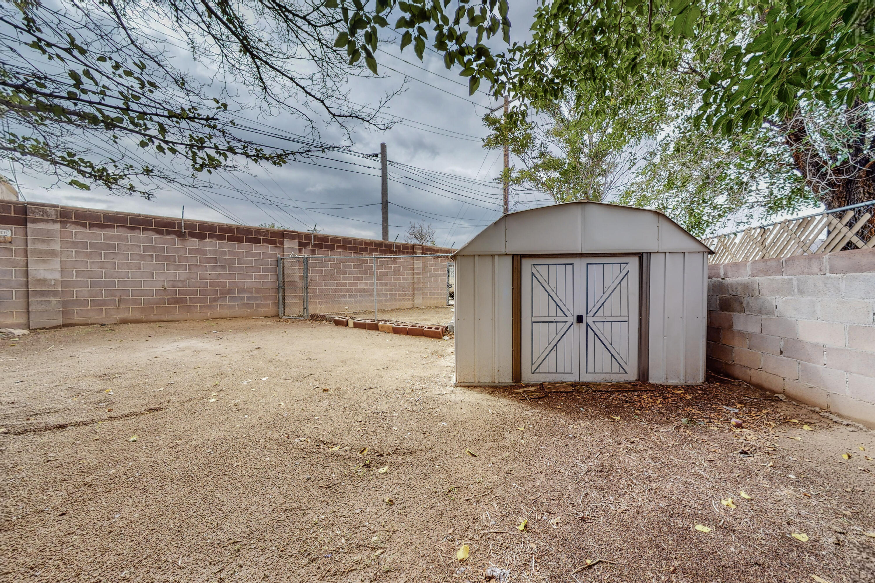 3704 JEANNE Court NE