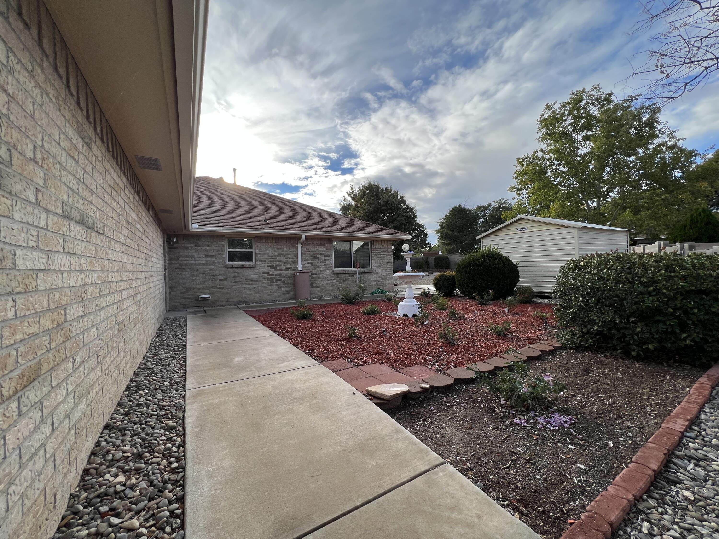 5003 RUSSELL Drive NW