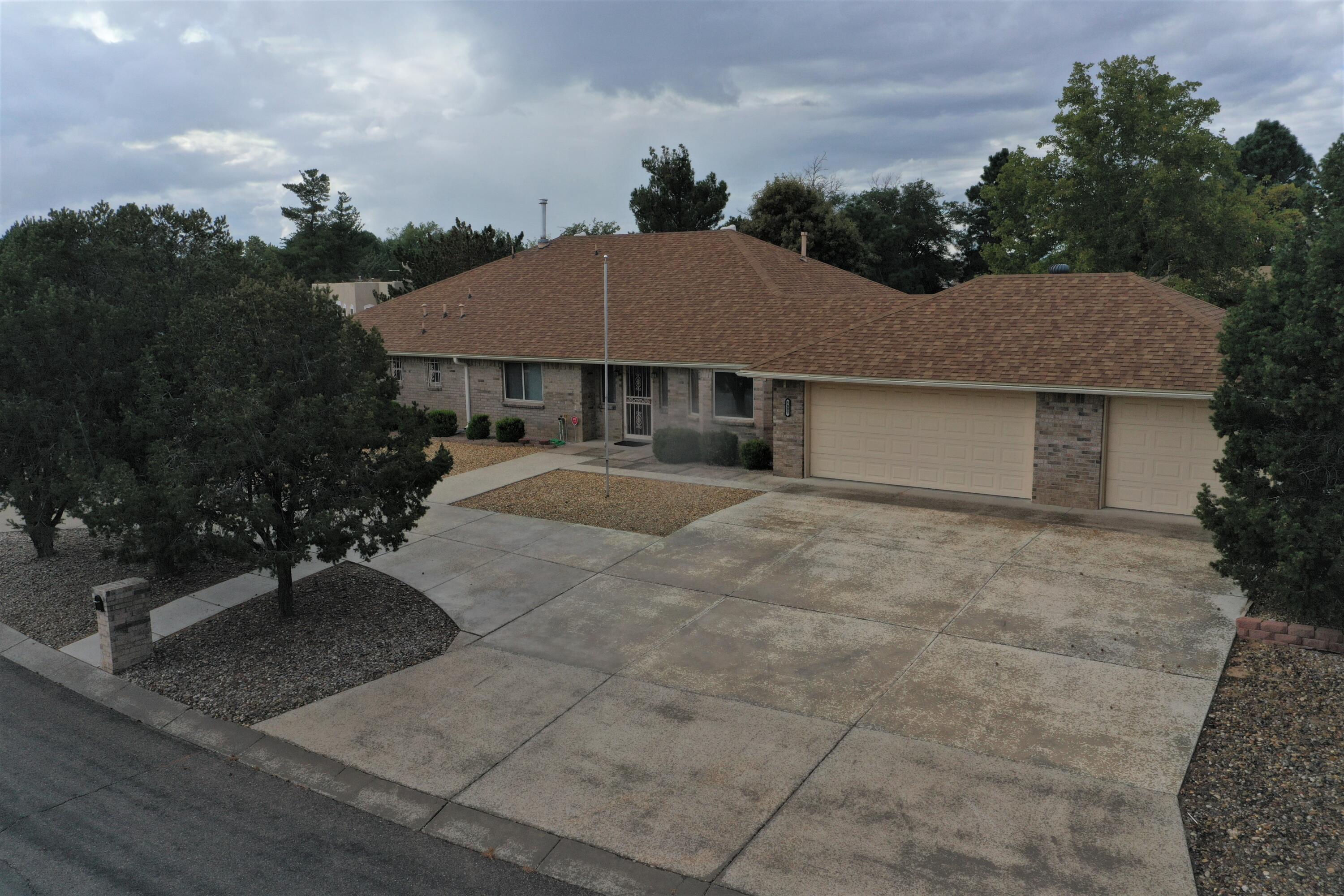 5003 RUSSELL Drive NW
