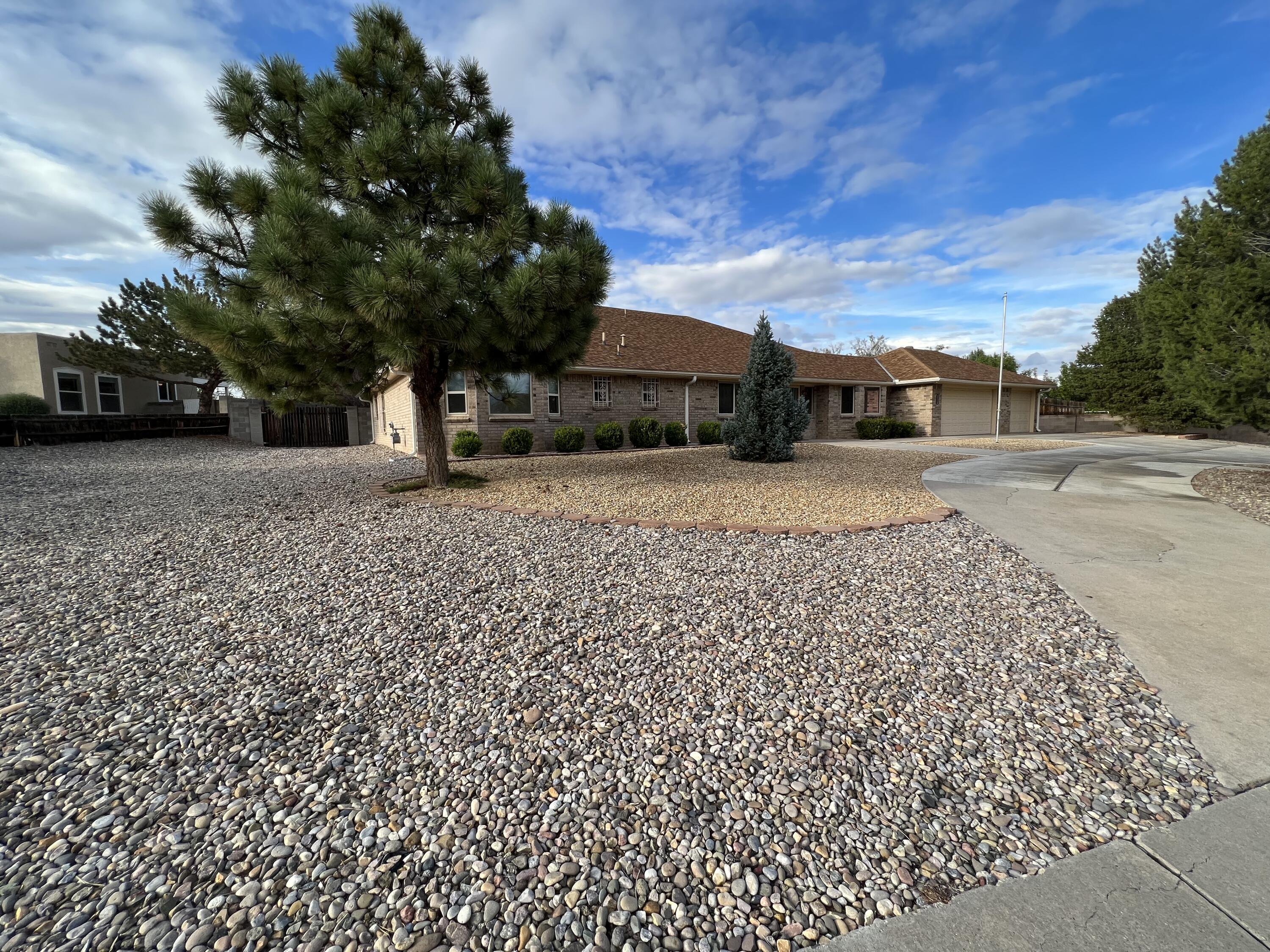 5003 RUSSELL Drive NW