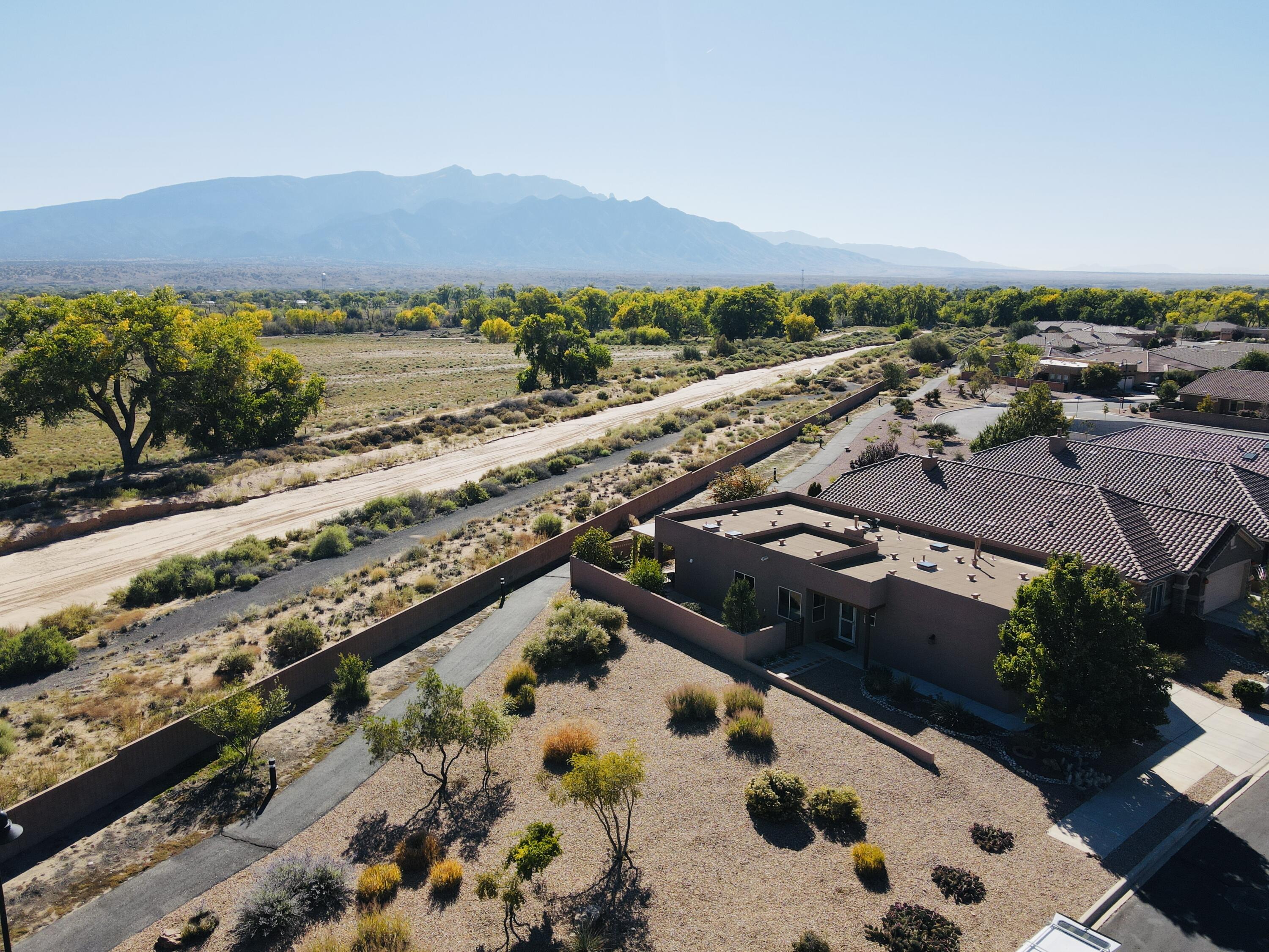 880 EVENING PRIMROSE Lane