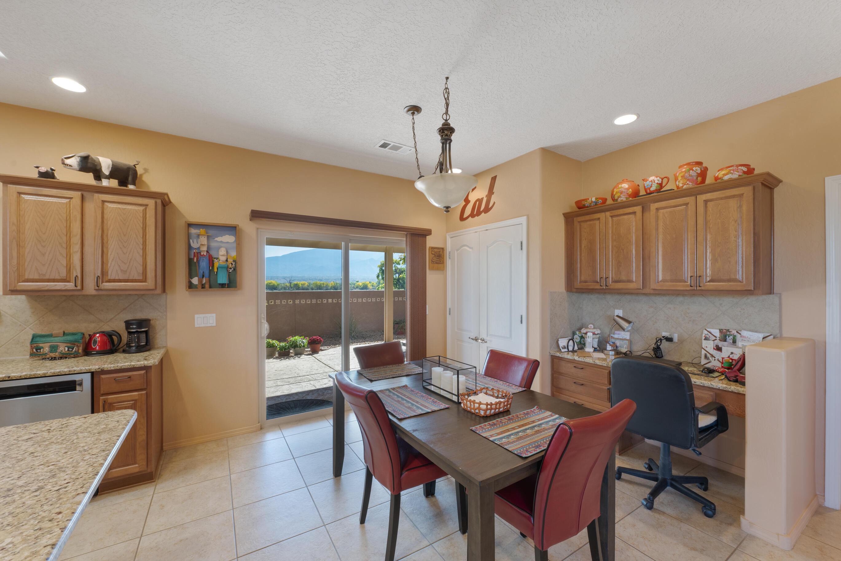 880 EVENING PRIMROSE Lane