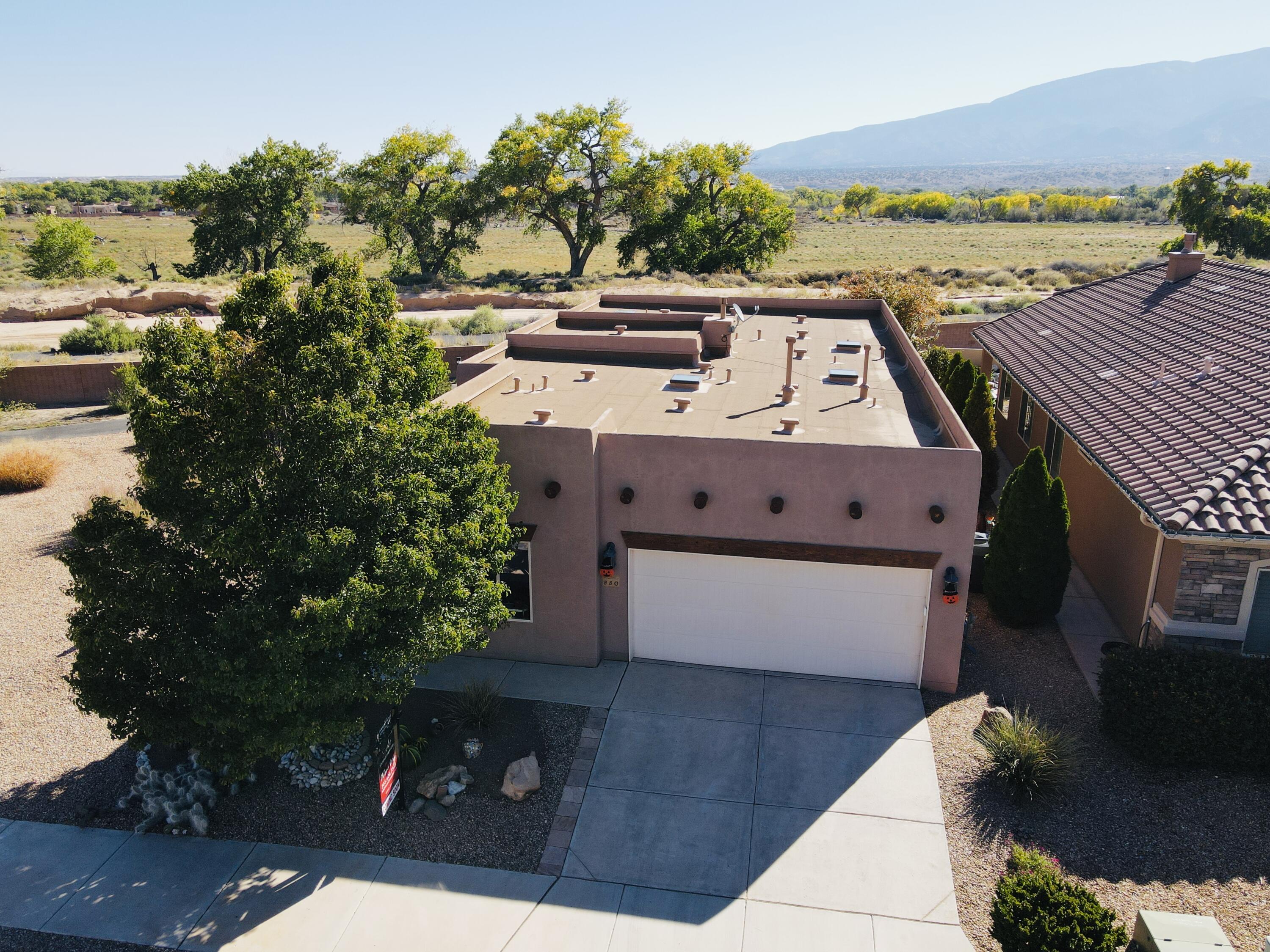880 EVENING PRIMROSE Lane