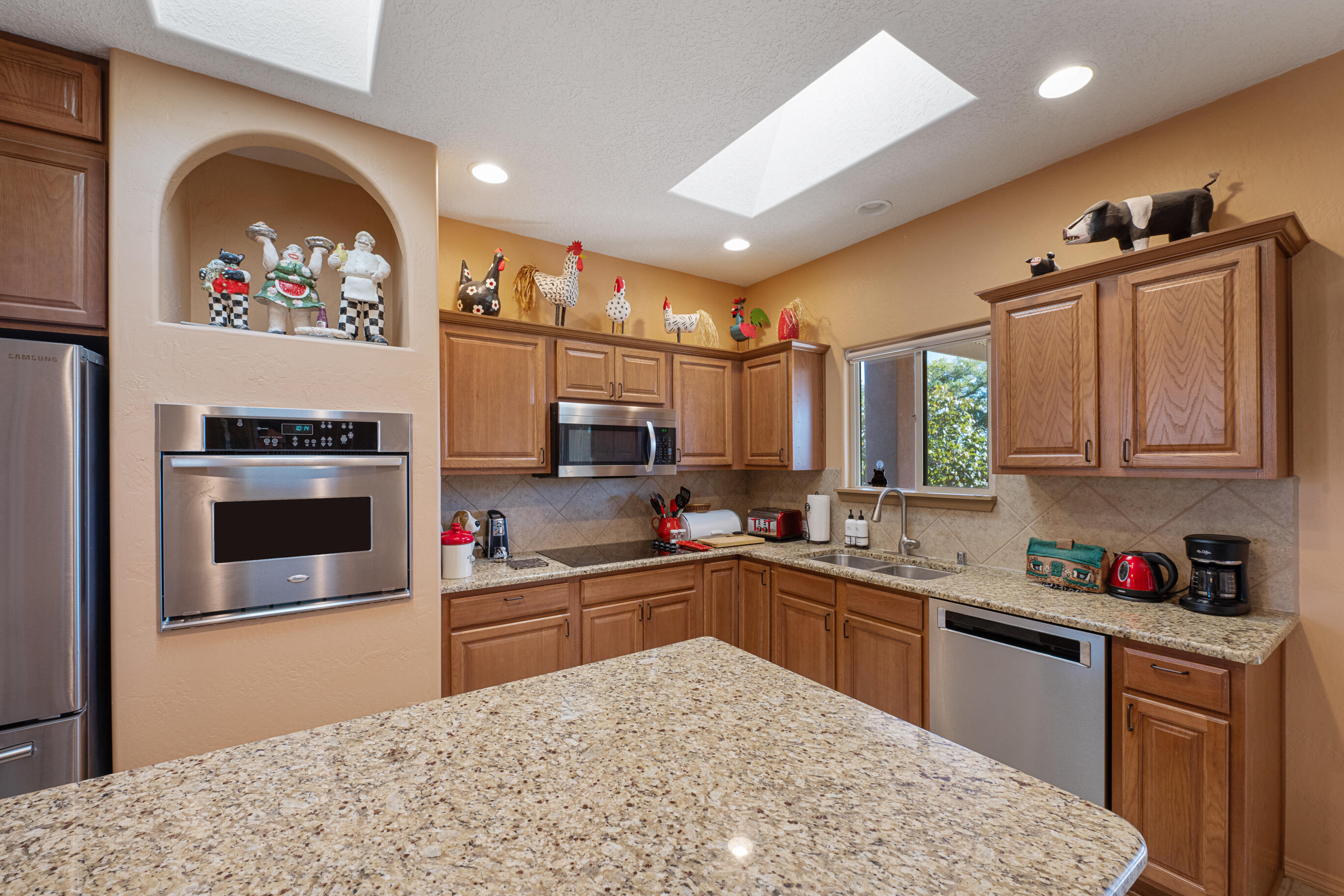 880 EVENING PRIMROSE Lane