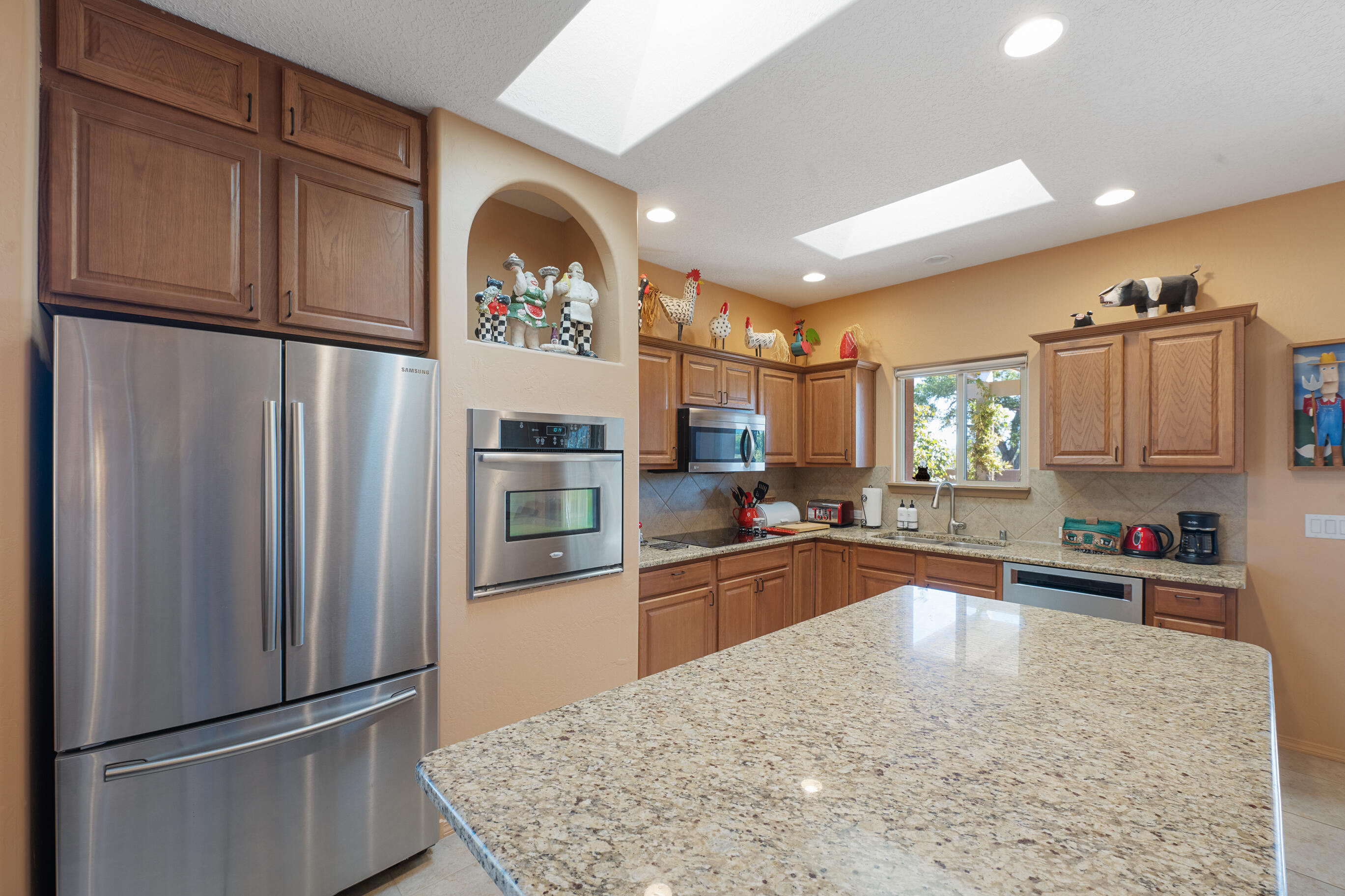 880 EVENING PRIMROSE Lane