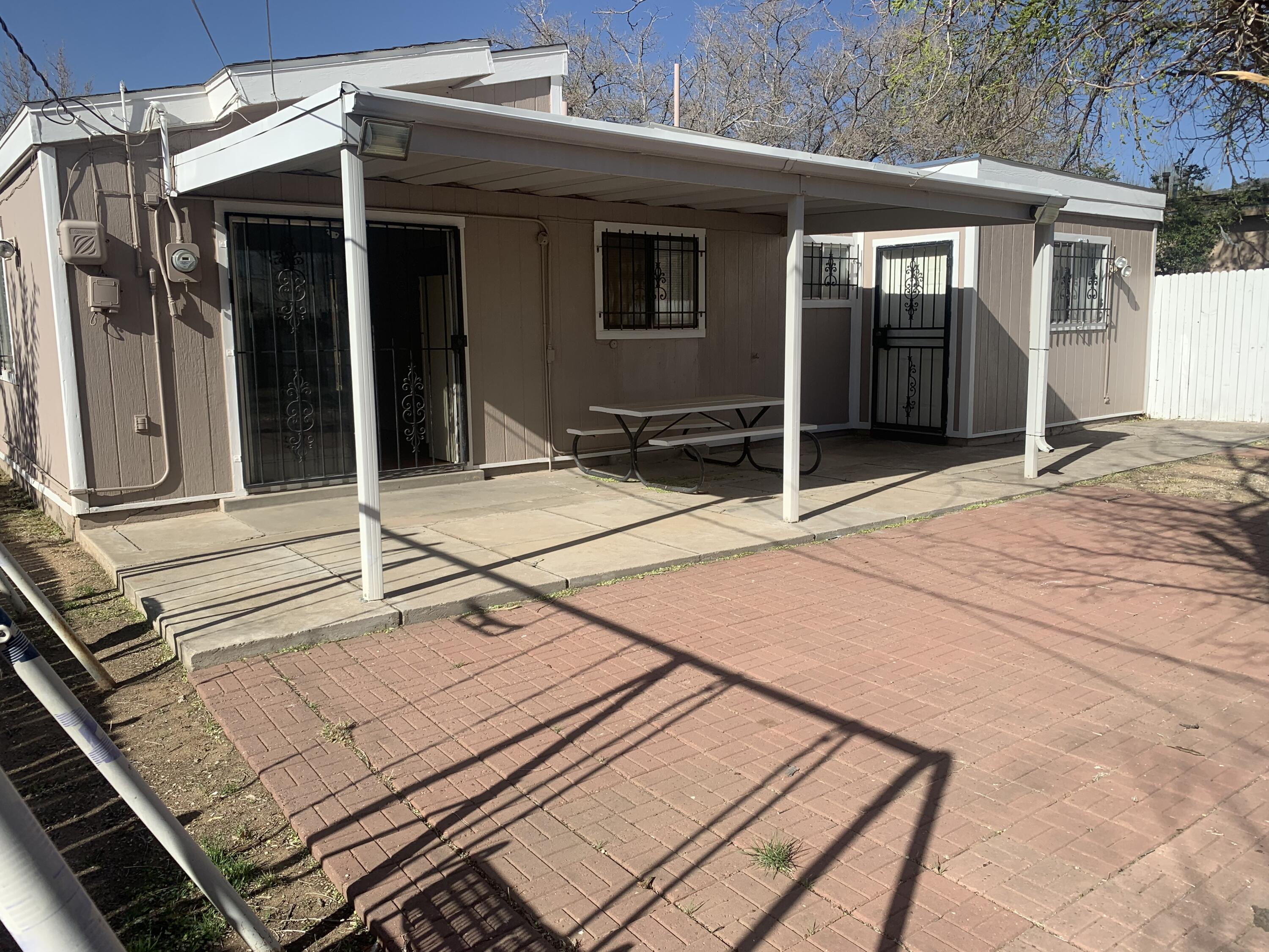 10912 CANDELARIA Road NE