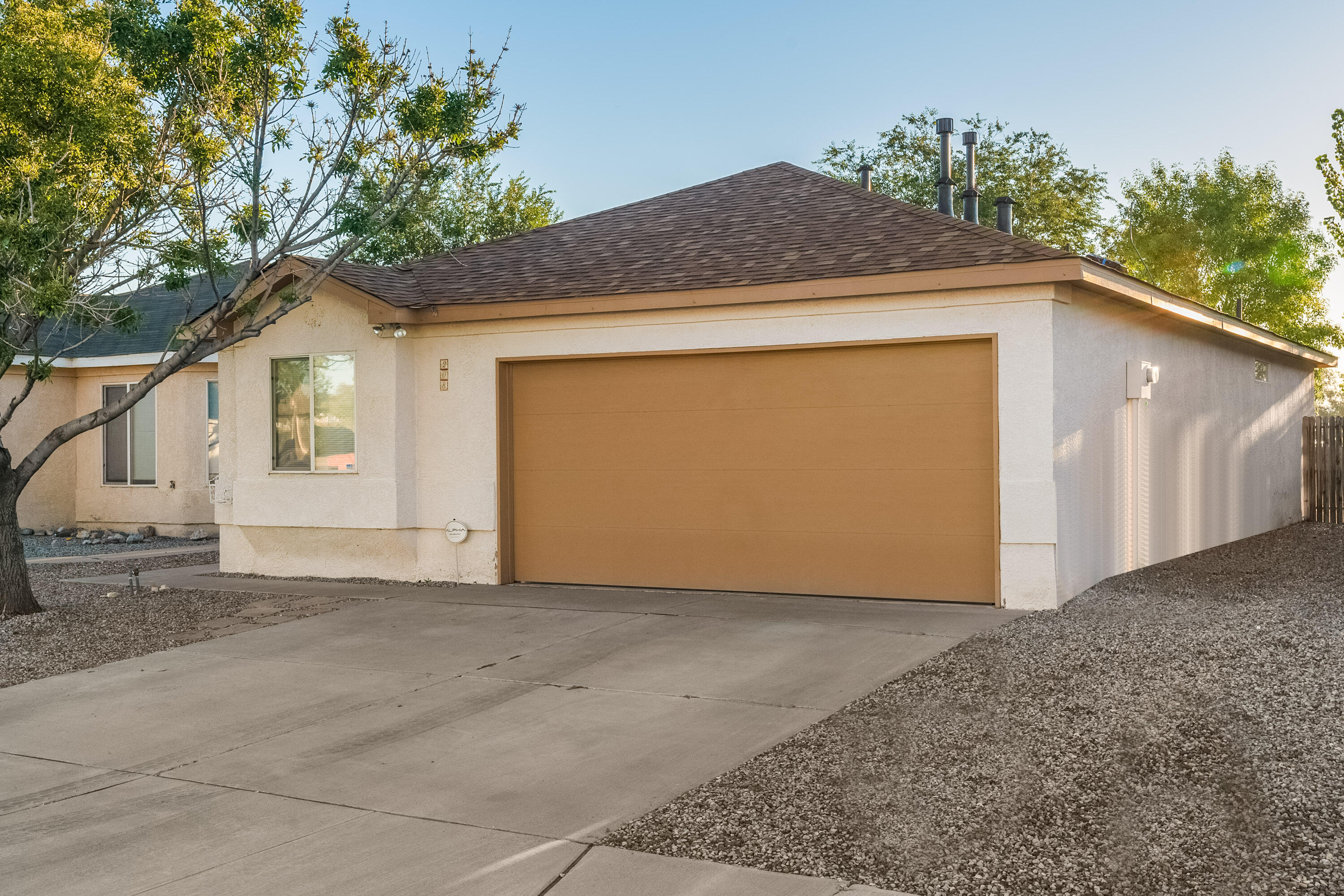 208 CALLE DEL REY SW