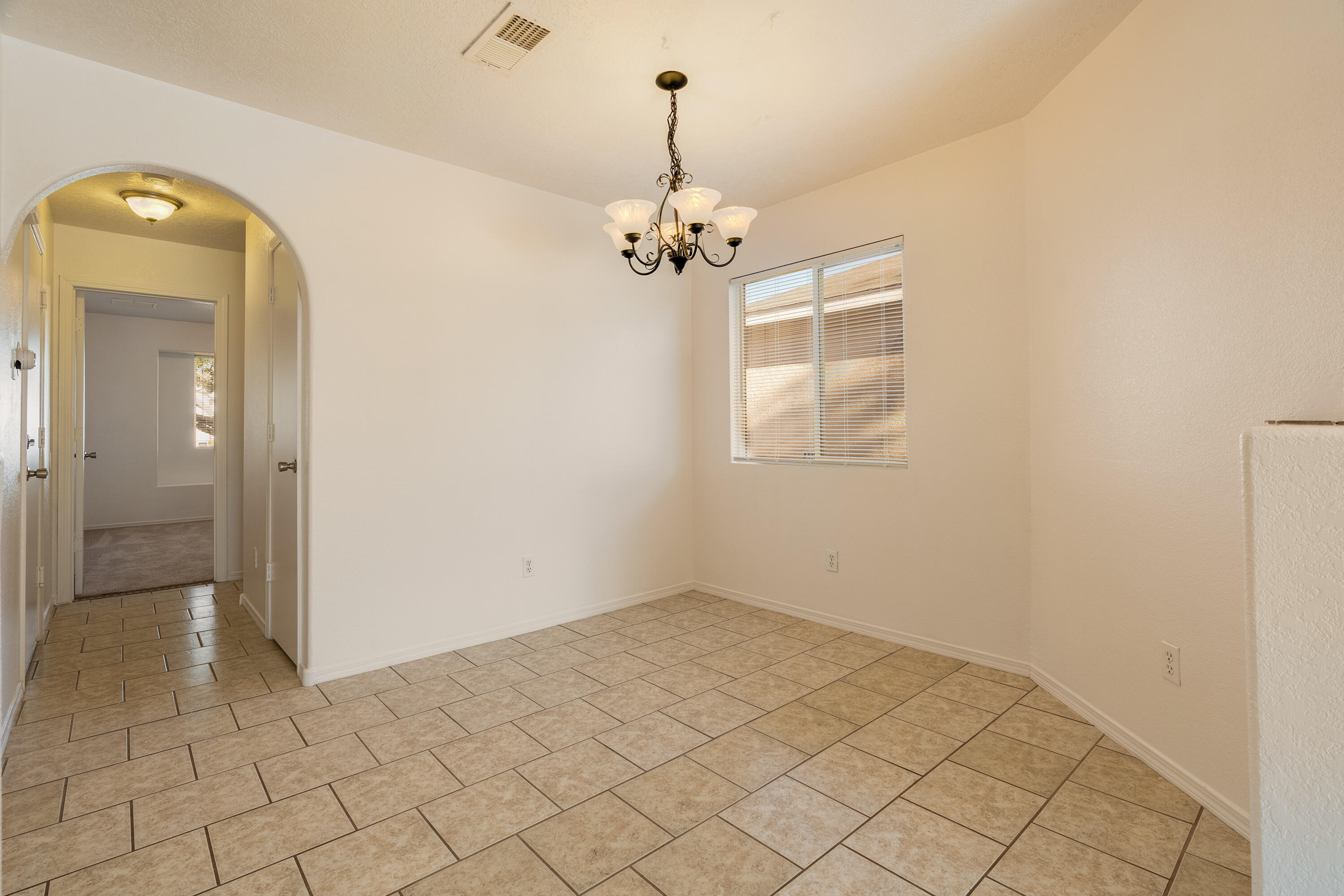 208 CALLE DEL REY SW