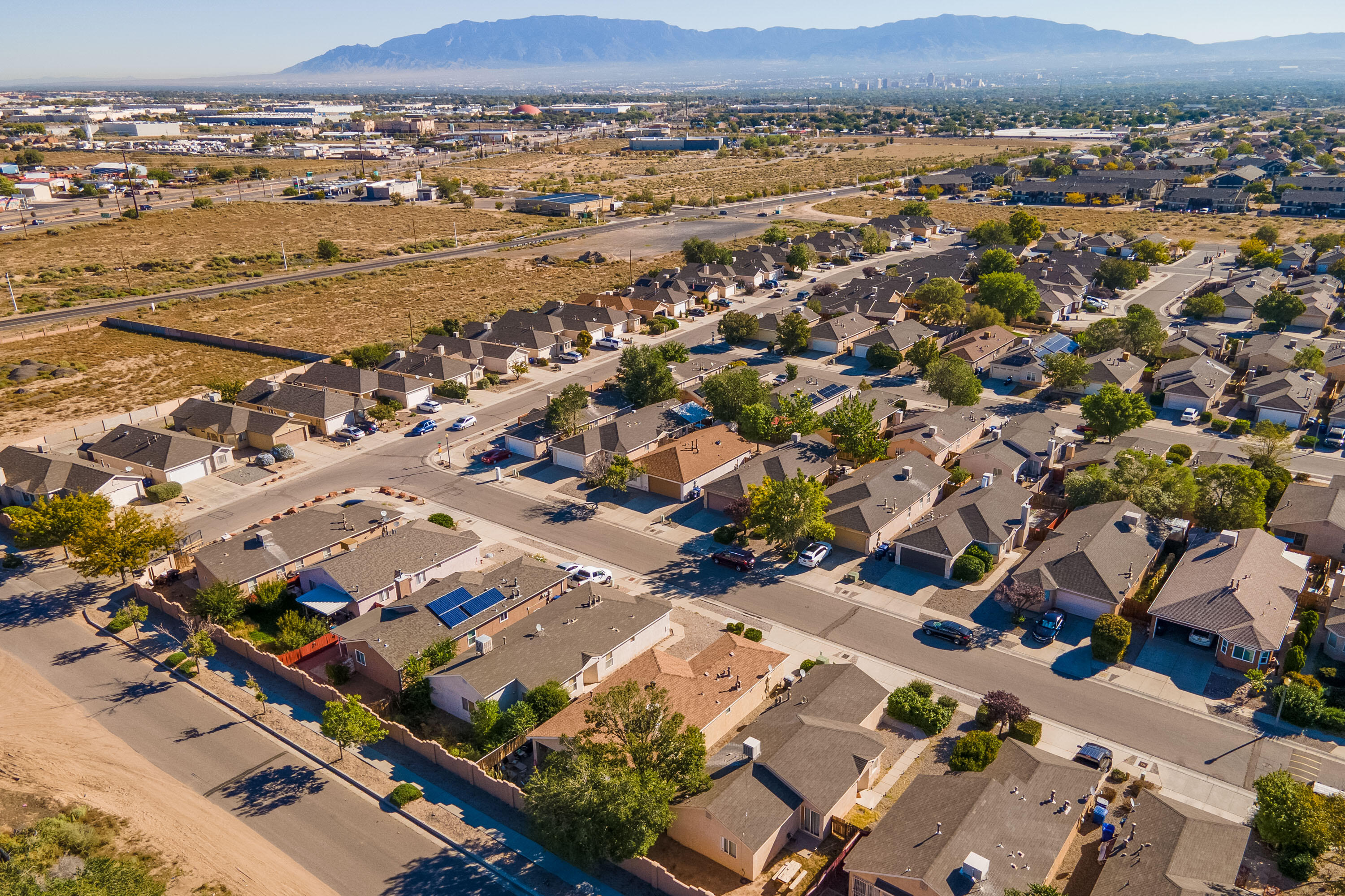 208 CALLE DEL REY SW