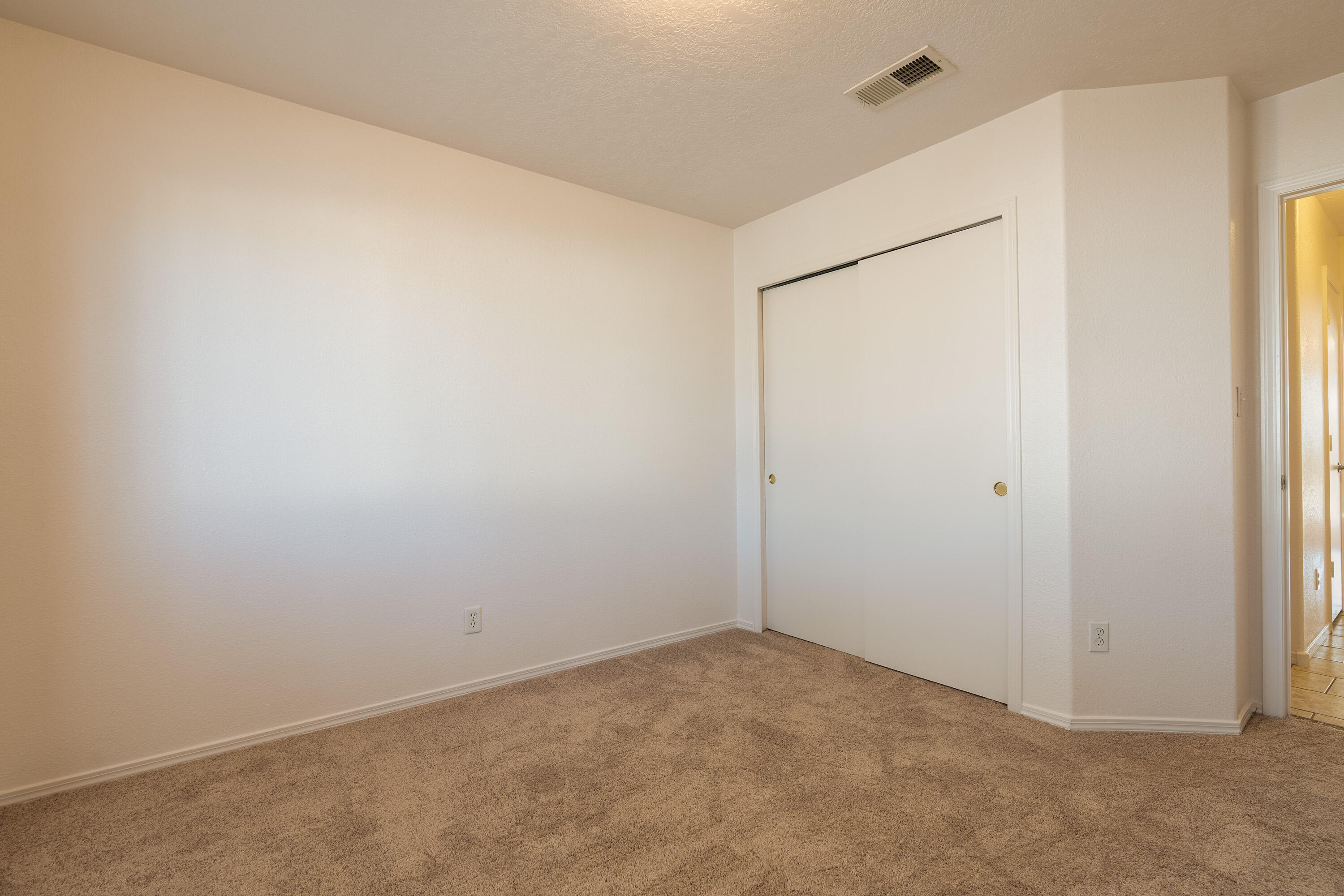 208 CALLE DEL REY SW
