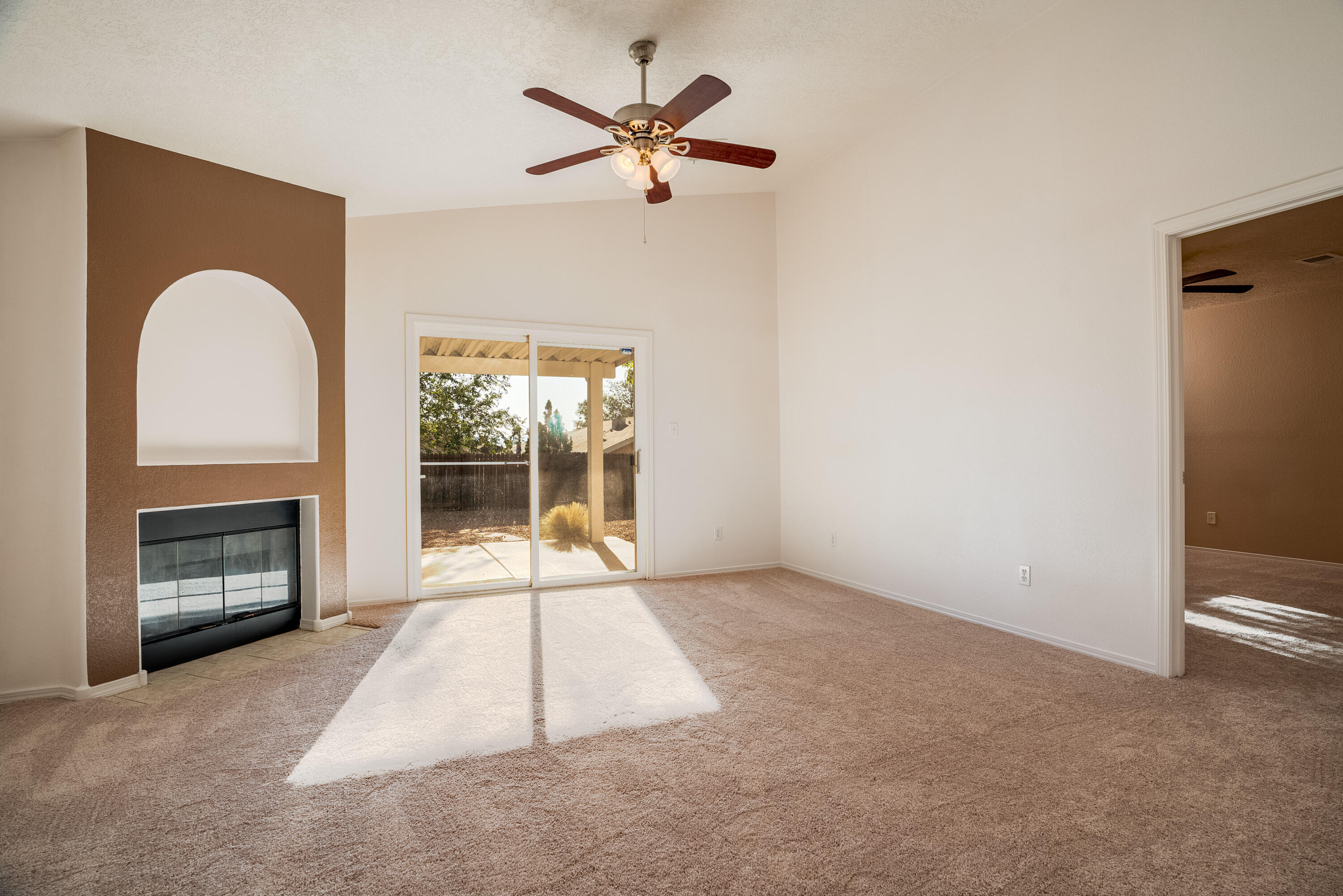 208 CALLE DEL REY SW