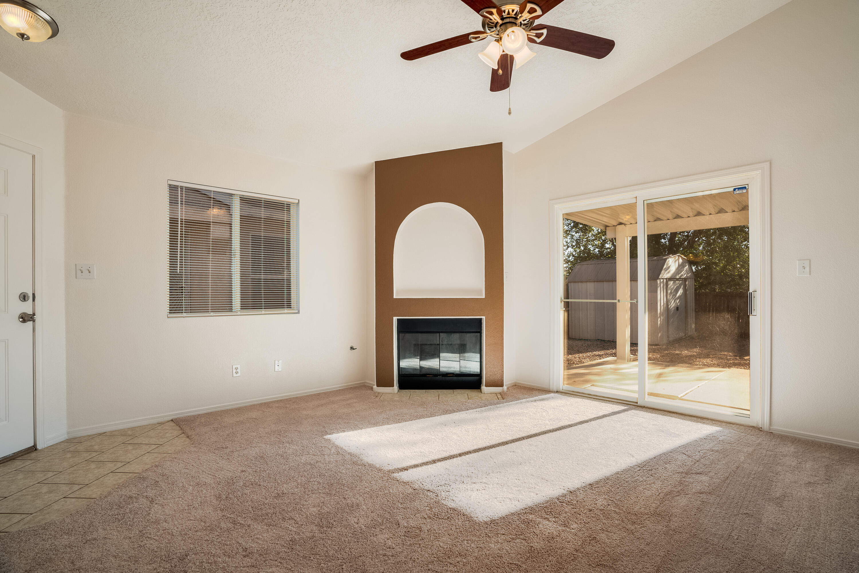 208 CALLE DEL REY SW