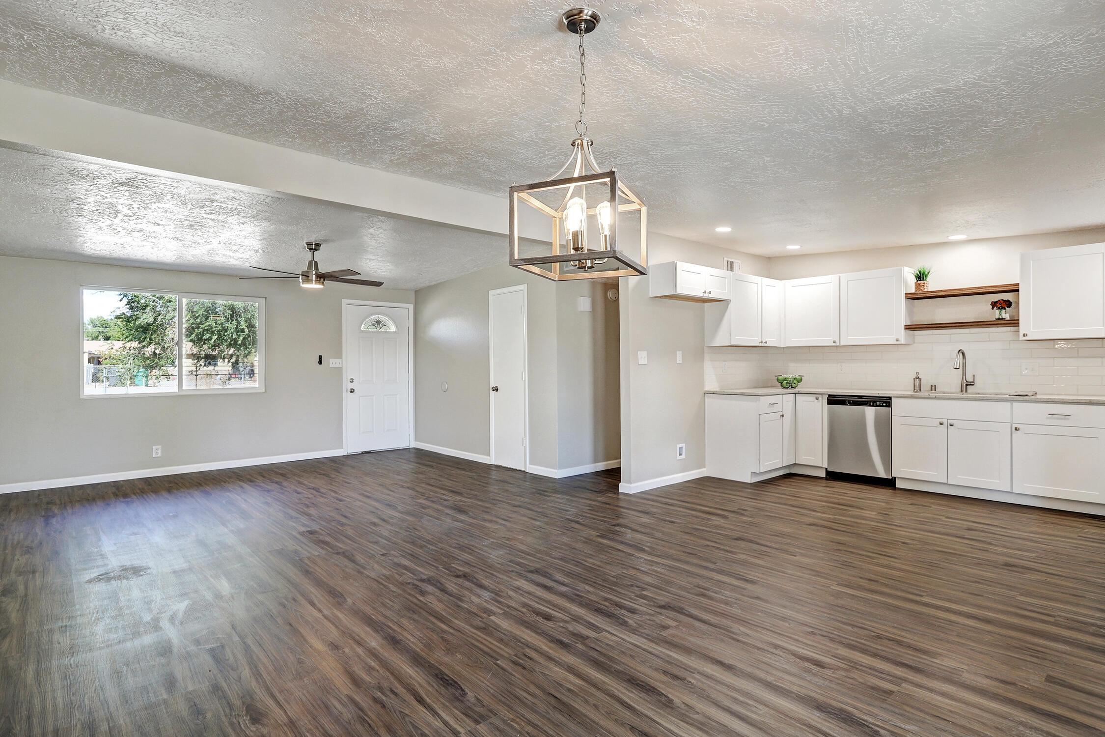 2716 COTTONWOOD Lane SW
