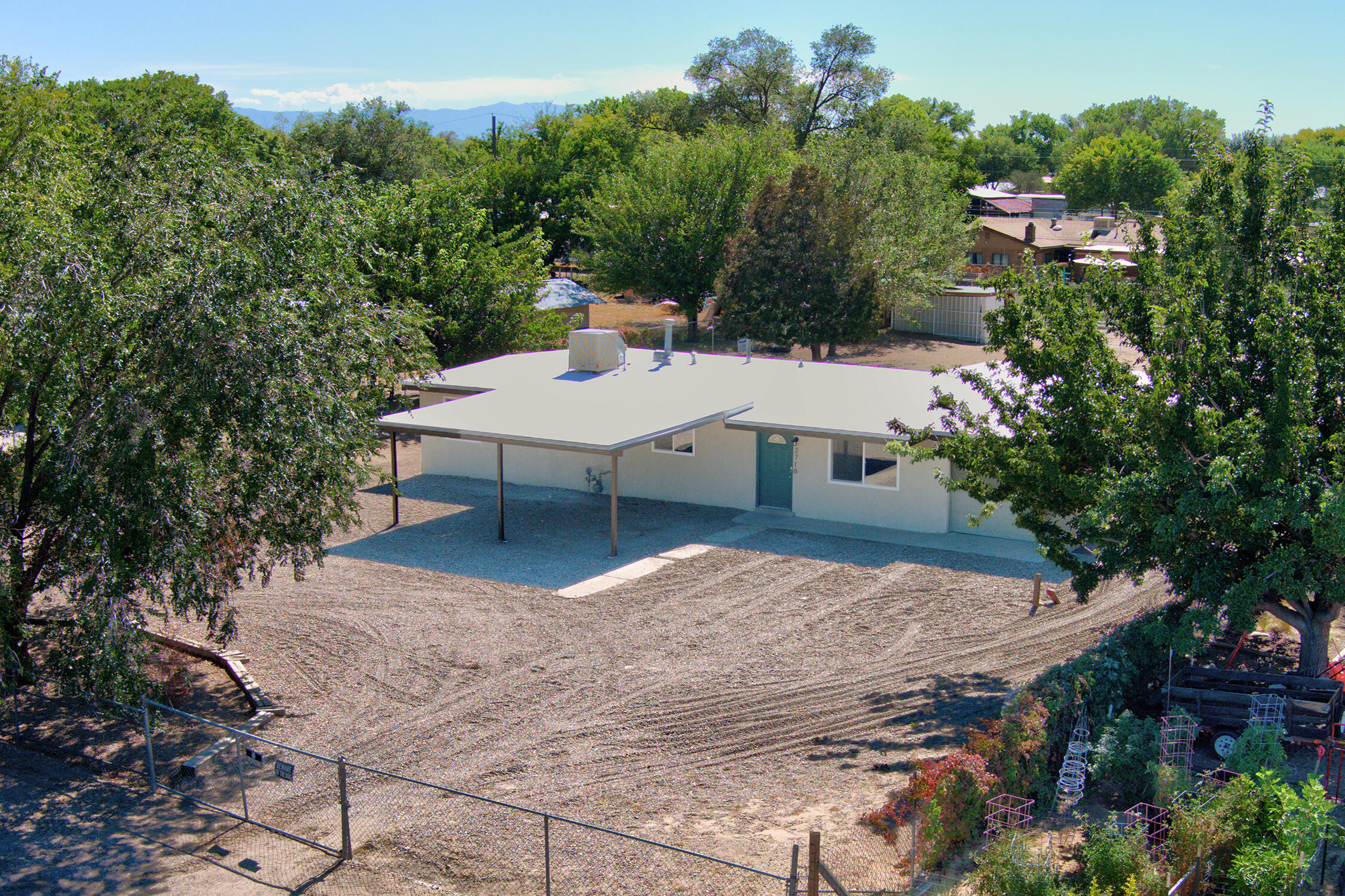 2716 COTTONWOOD Lane SW