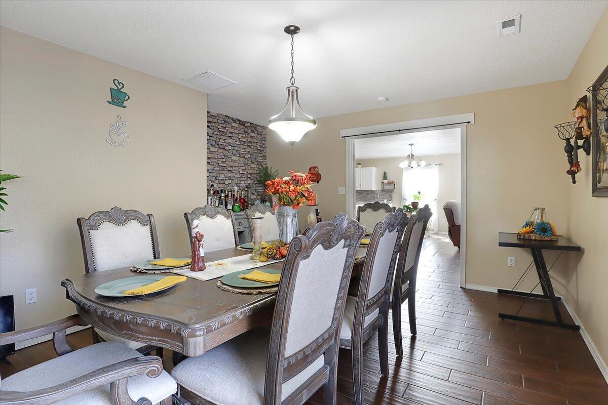 2119 HERMOSA CREEK Drive SW