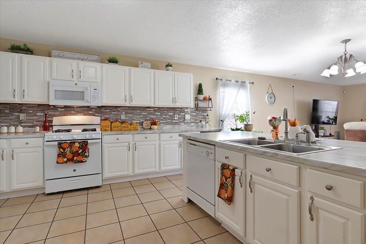 2119 HERMOSA CREEK Drive SW