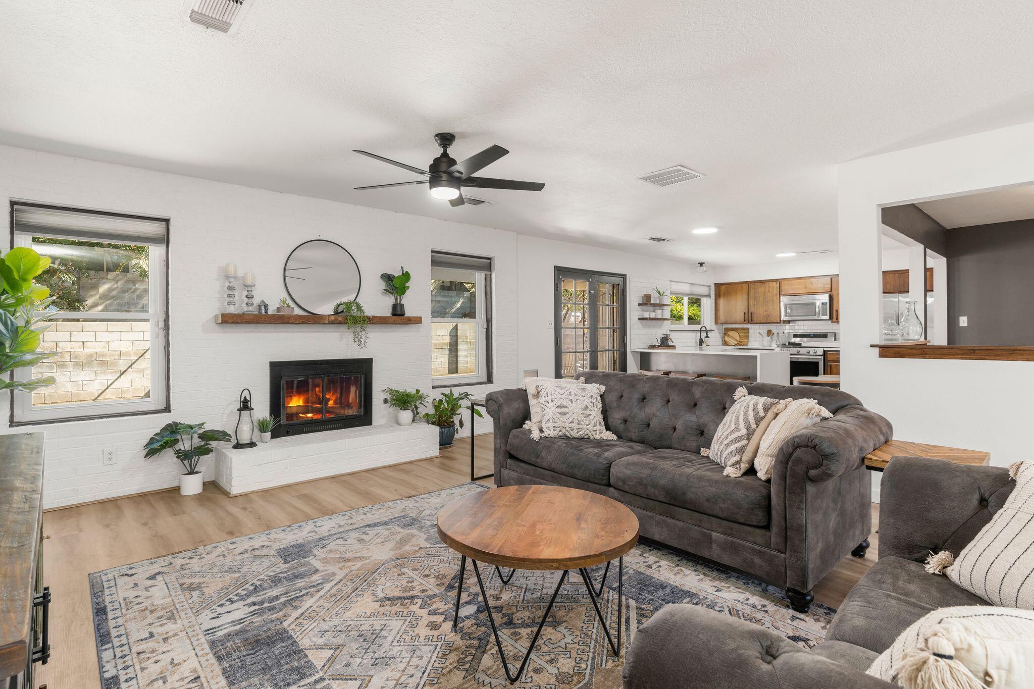 7333 LUELLA ANNE Drive NE