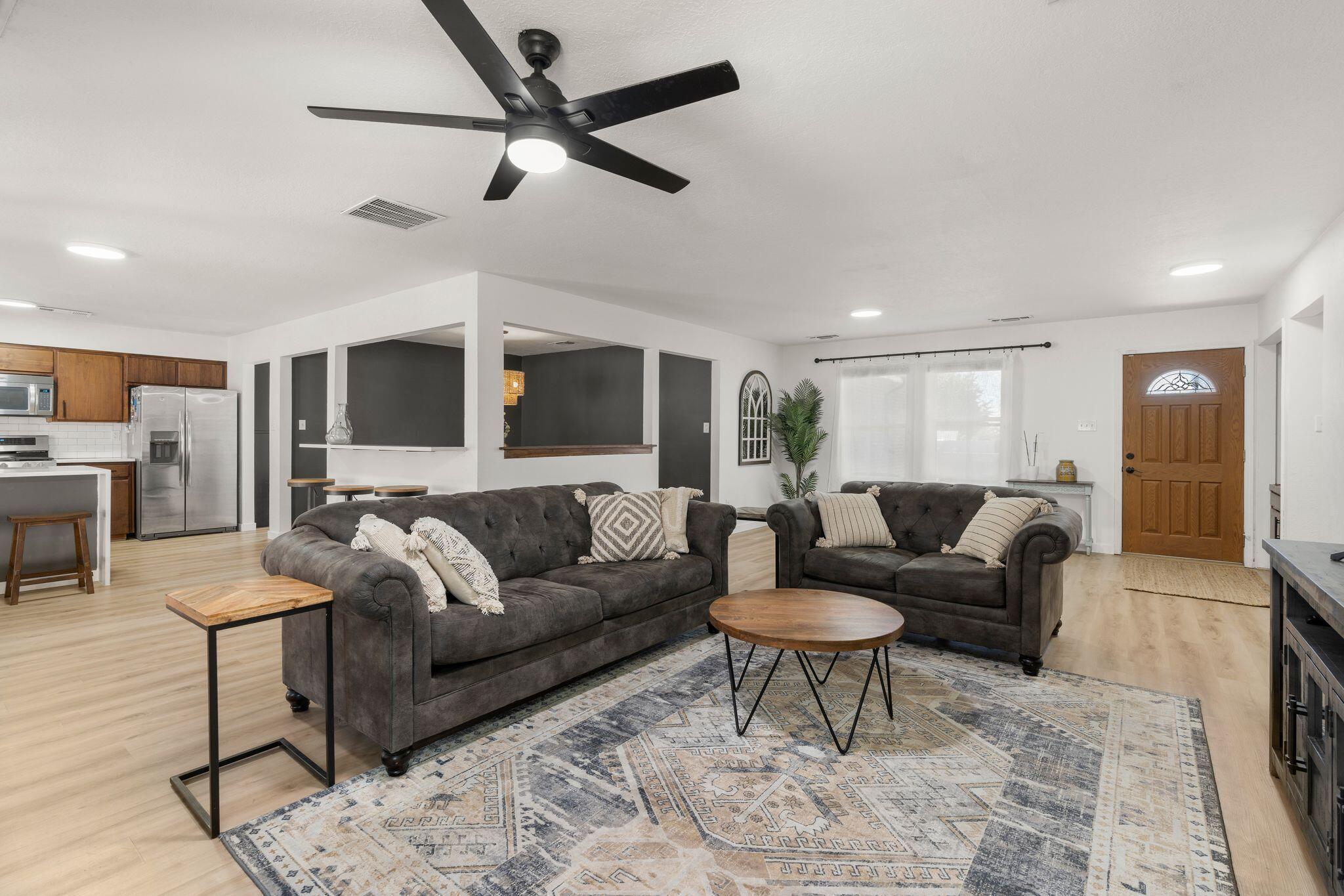 7333 LUELLA ANNE Drive NE