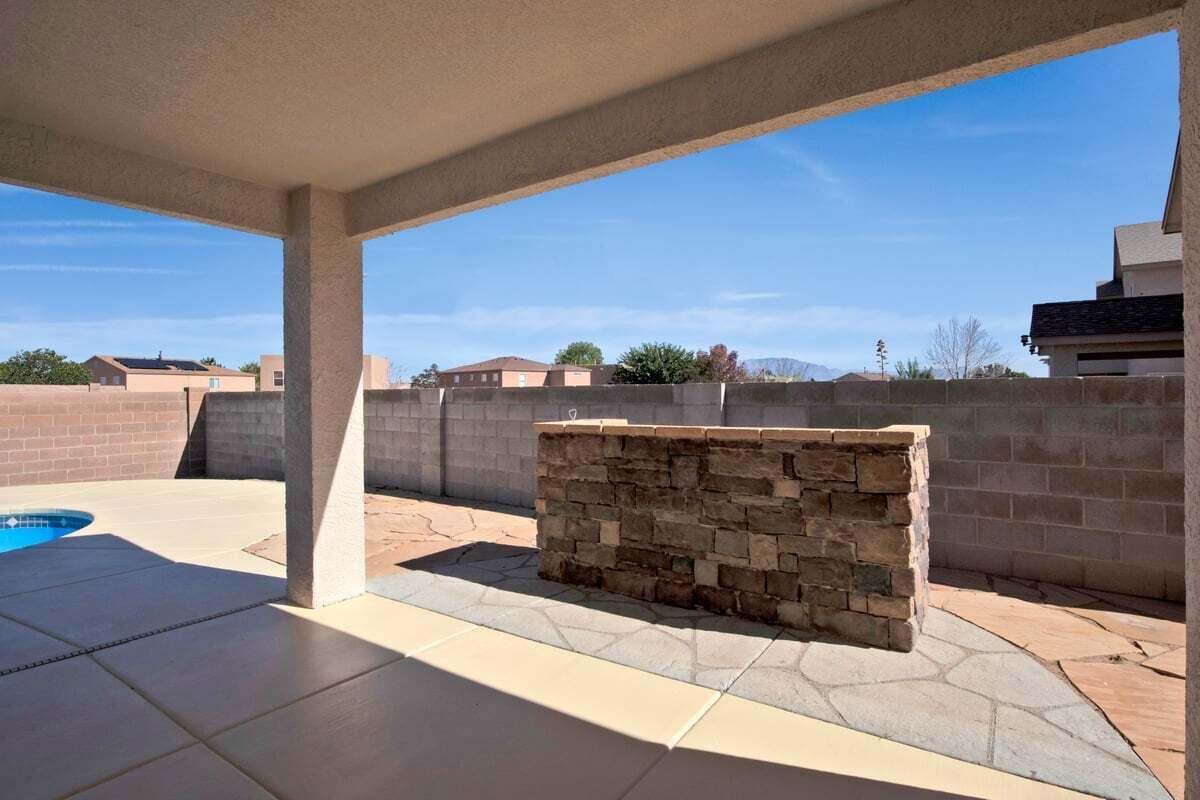3325 HUNTERS MEADOWS Circle NE