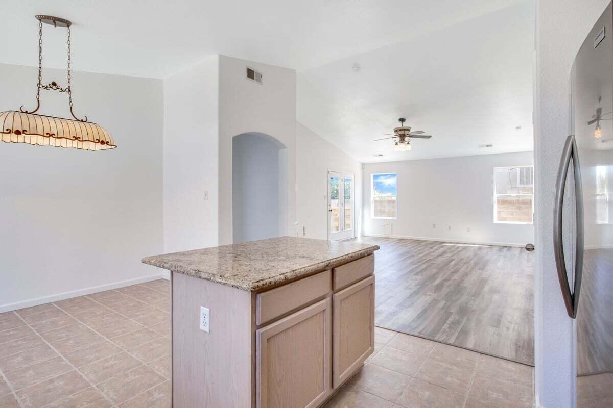3325 HUNTERS MEADOWS Circle NE