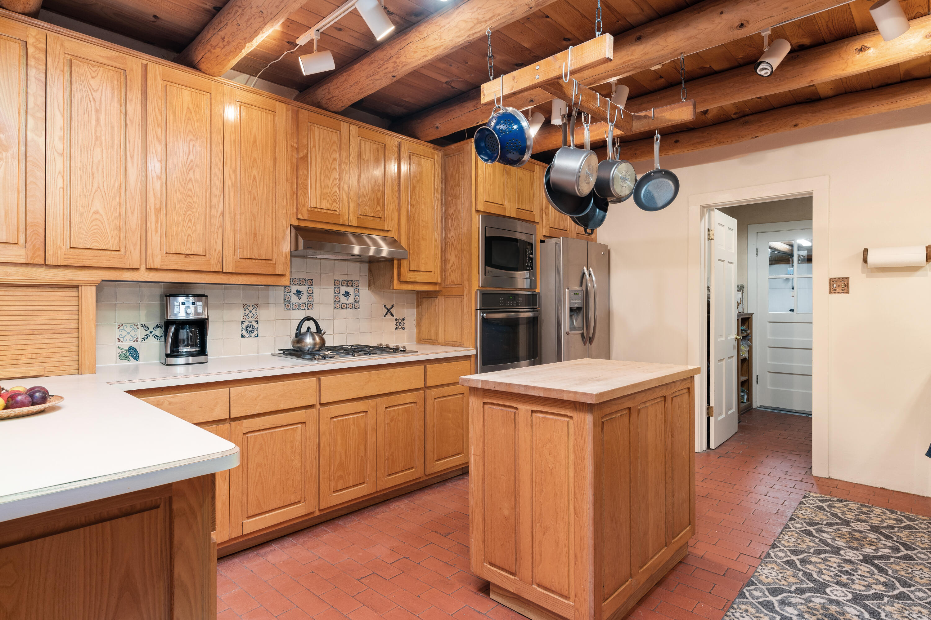 374 W MEADOWLARK Lane