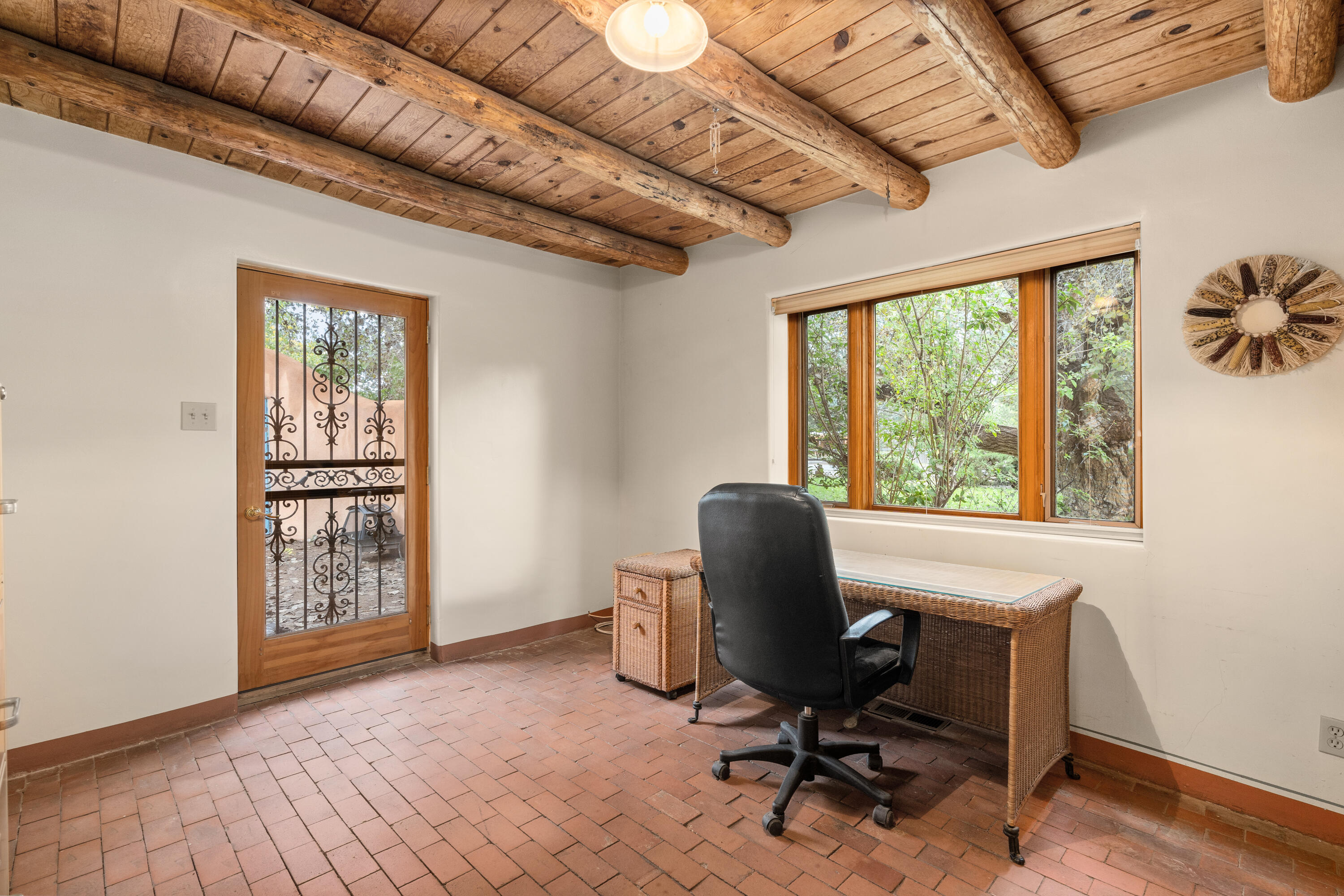 374 W MEADOWLARK Lane