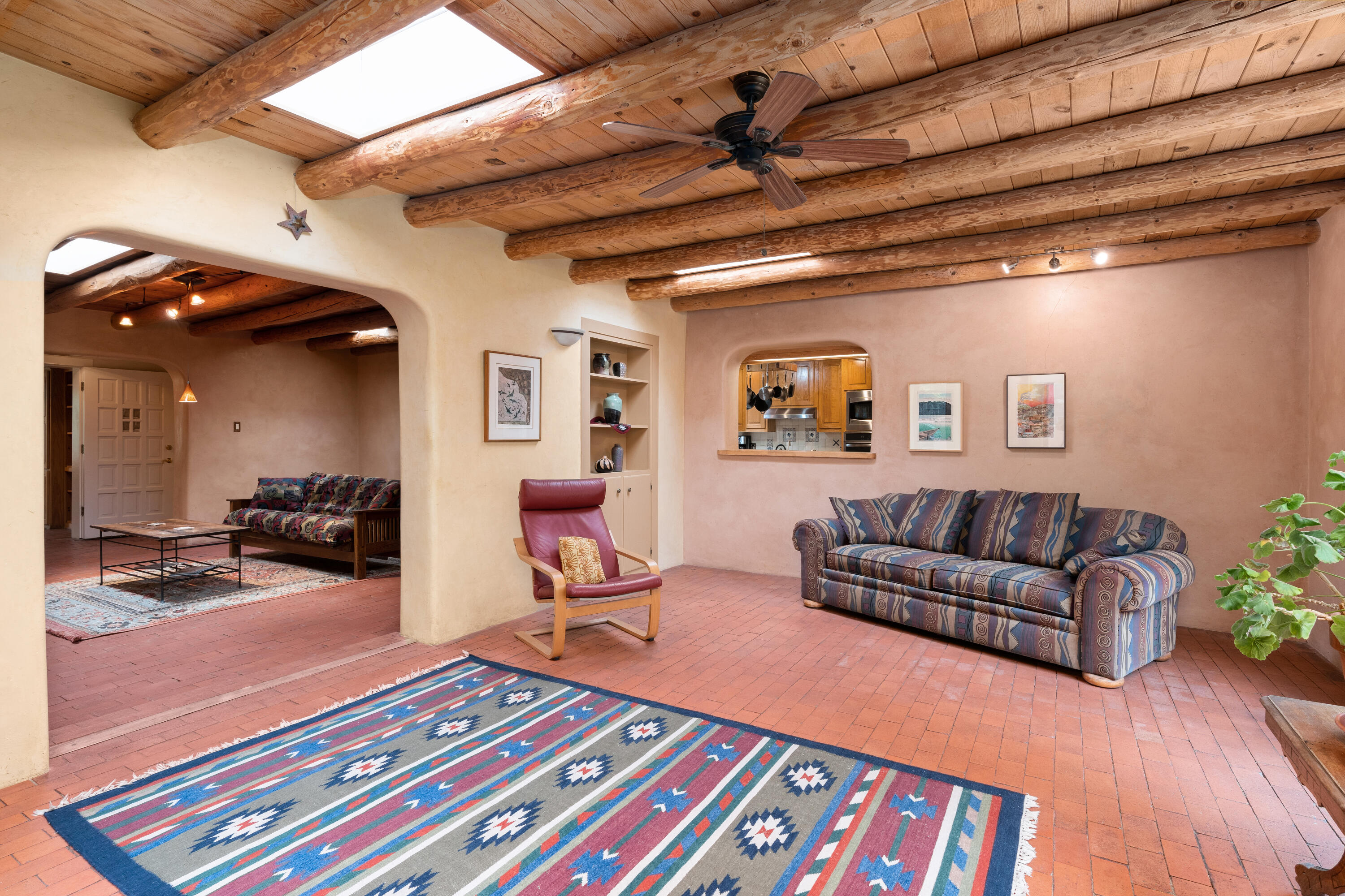 374 W MEADOWLARK Lane