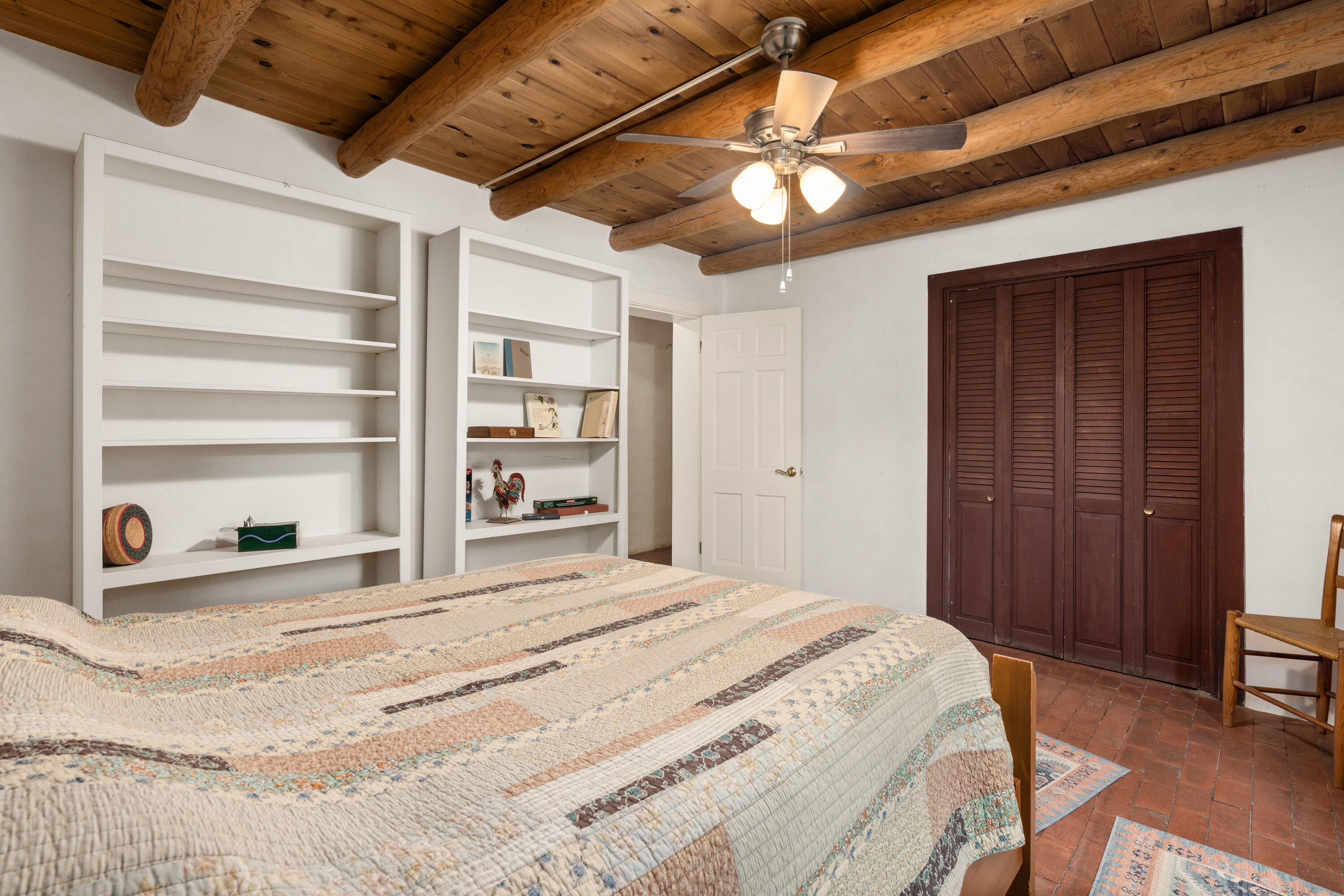 374 W MEADOWLARK Lane