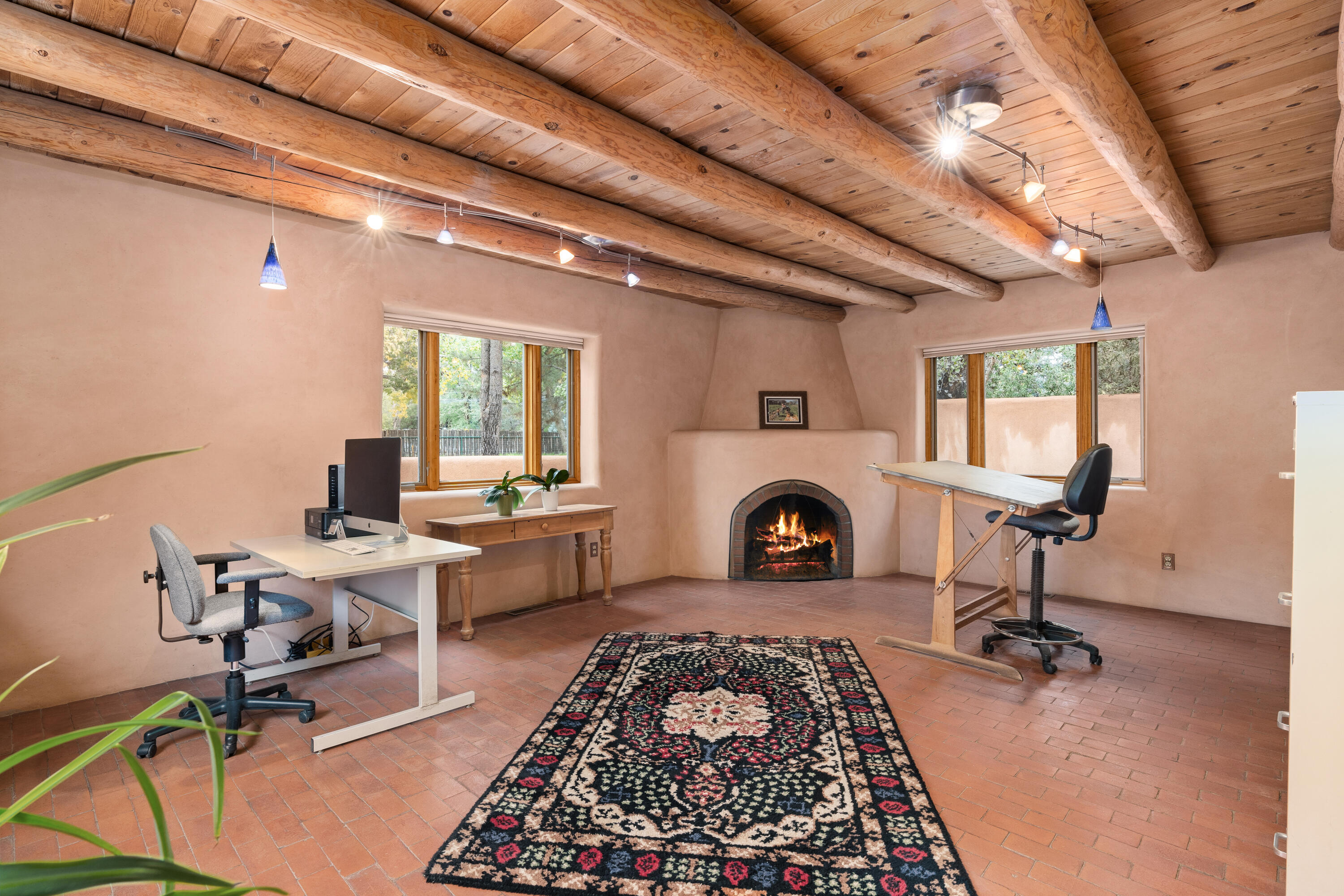 374 W MEADOWLARK Lane