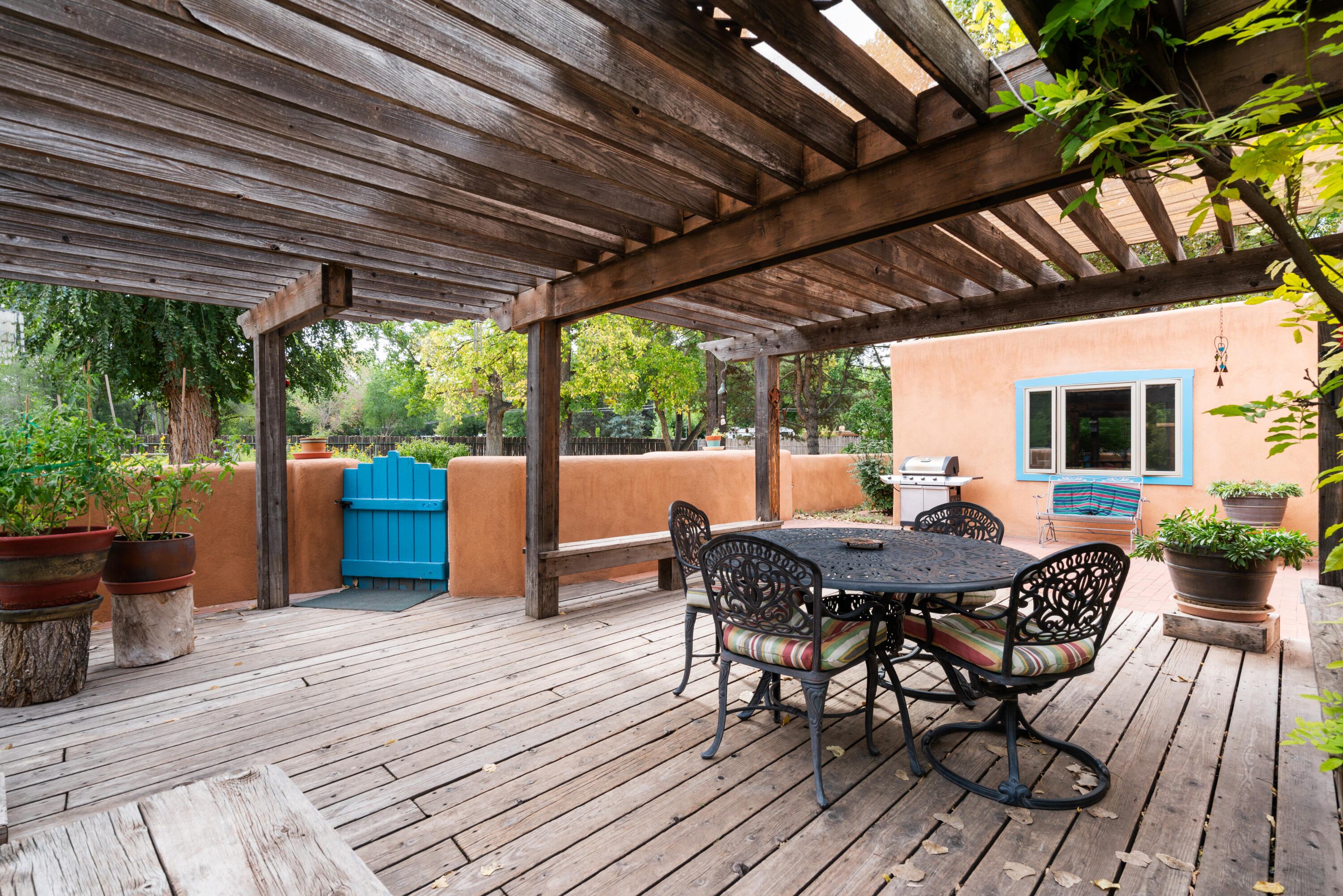 374 W MEADOWLARK Lane