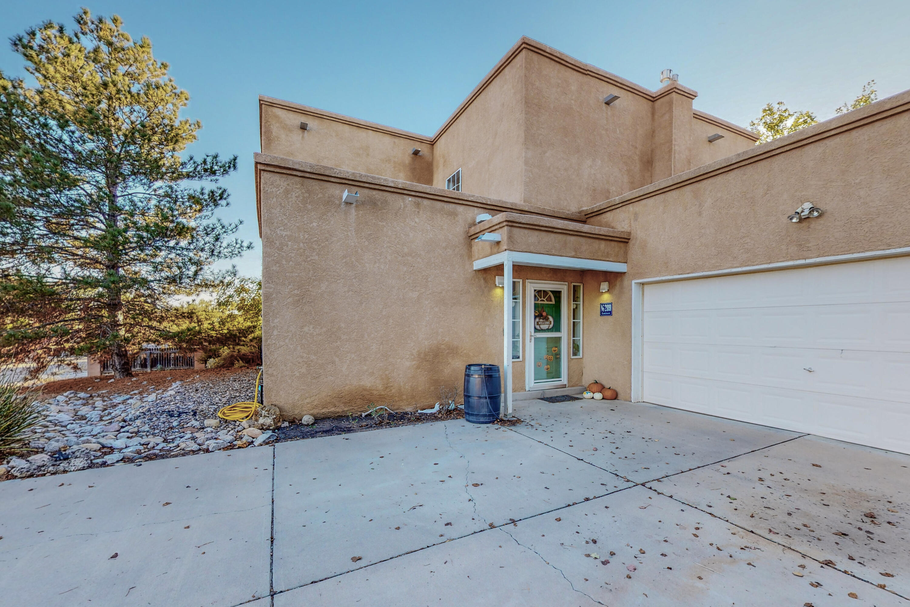 209 MONTANA WELLS Road NE