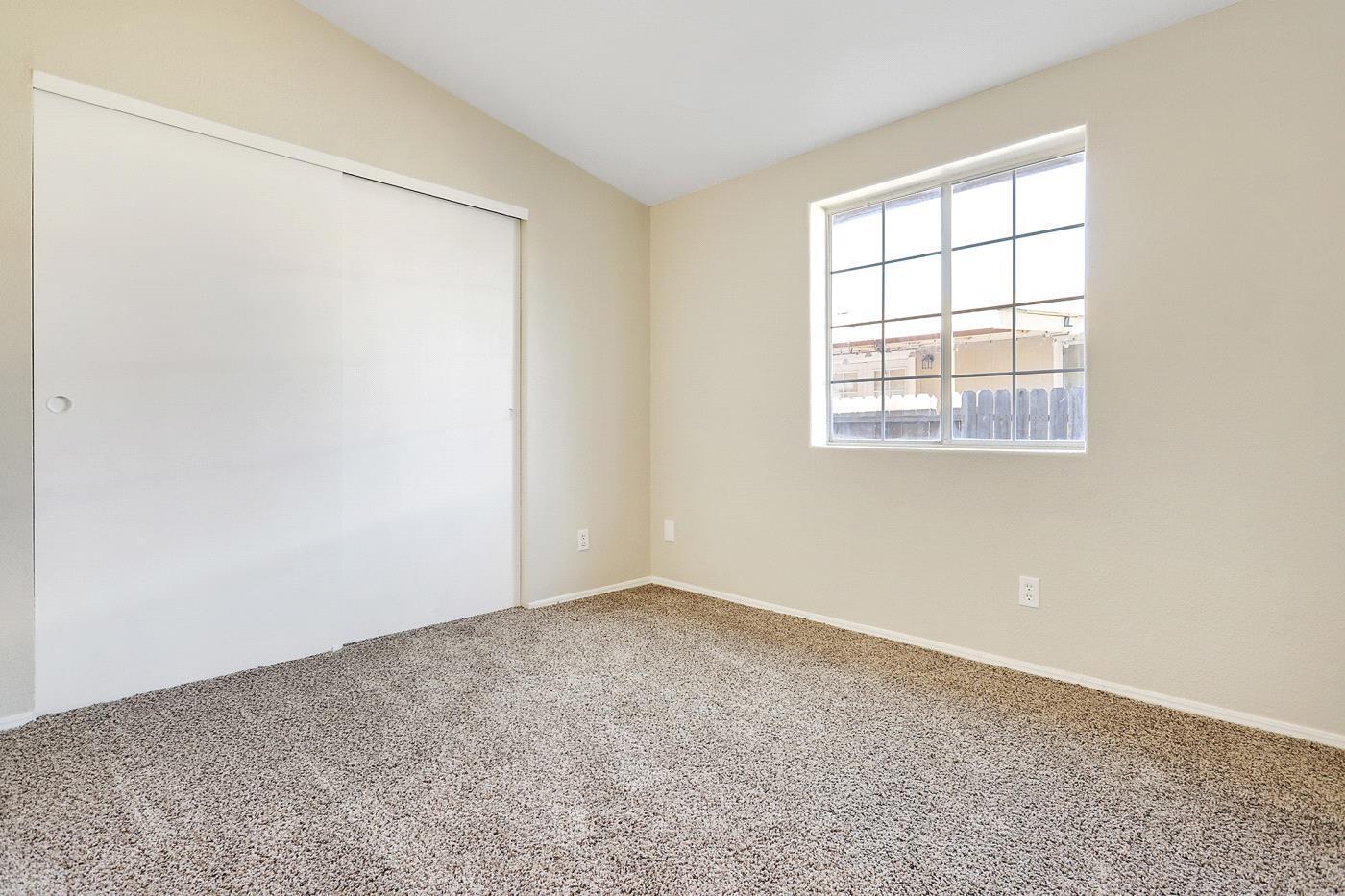 520 CARFAX Place SW