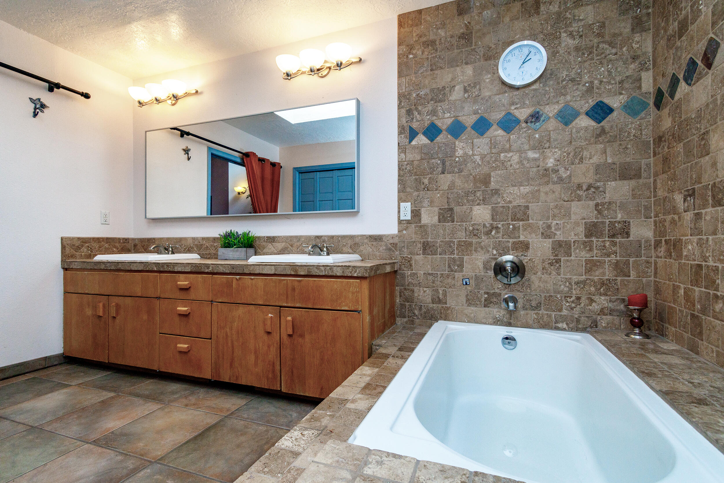 9900 DENALI Road NE