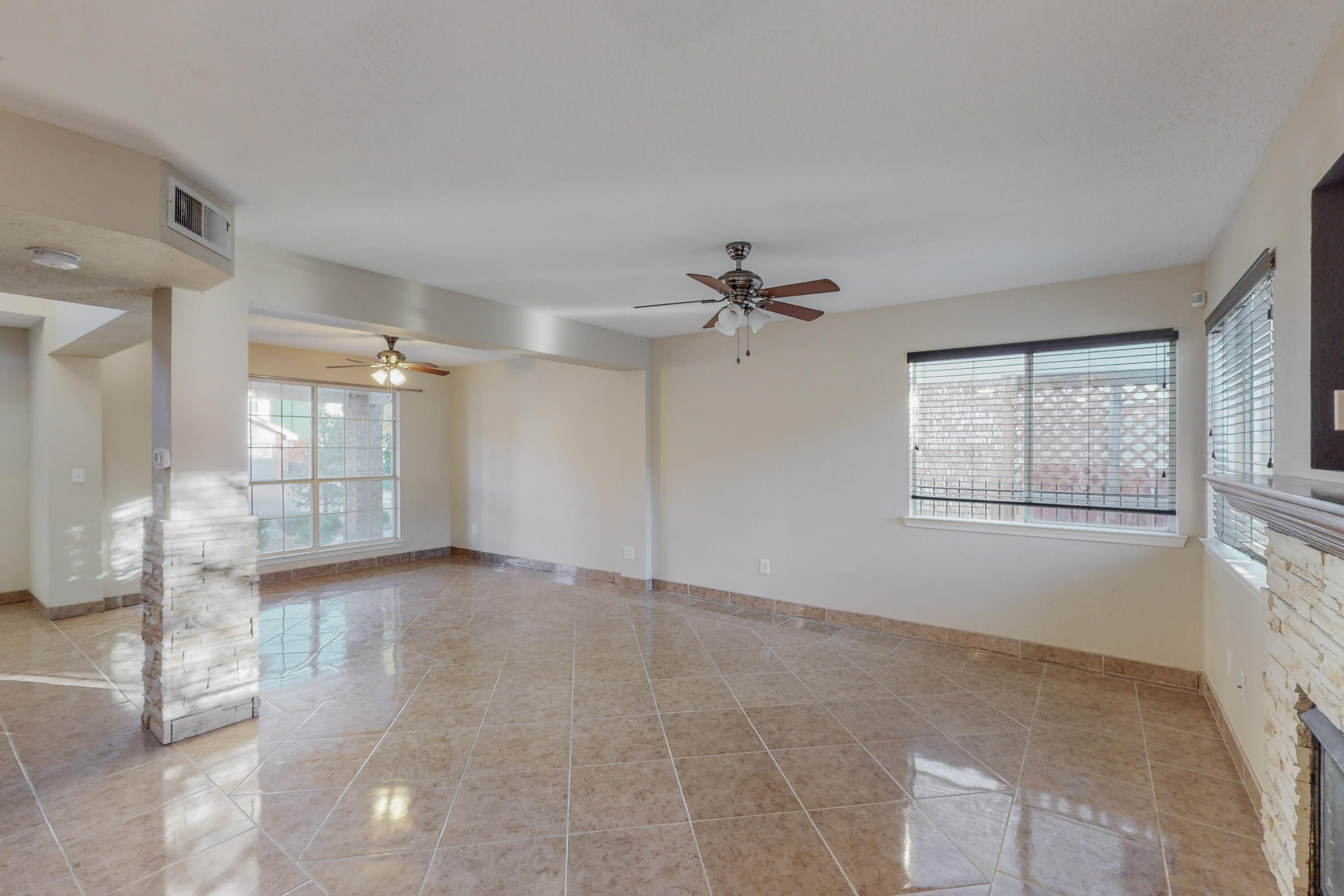 2301 SUNSTONE Drive NW