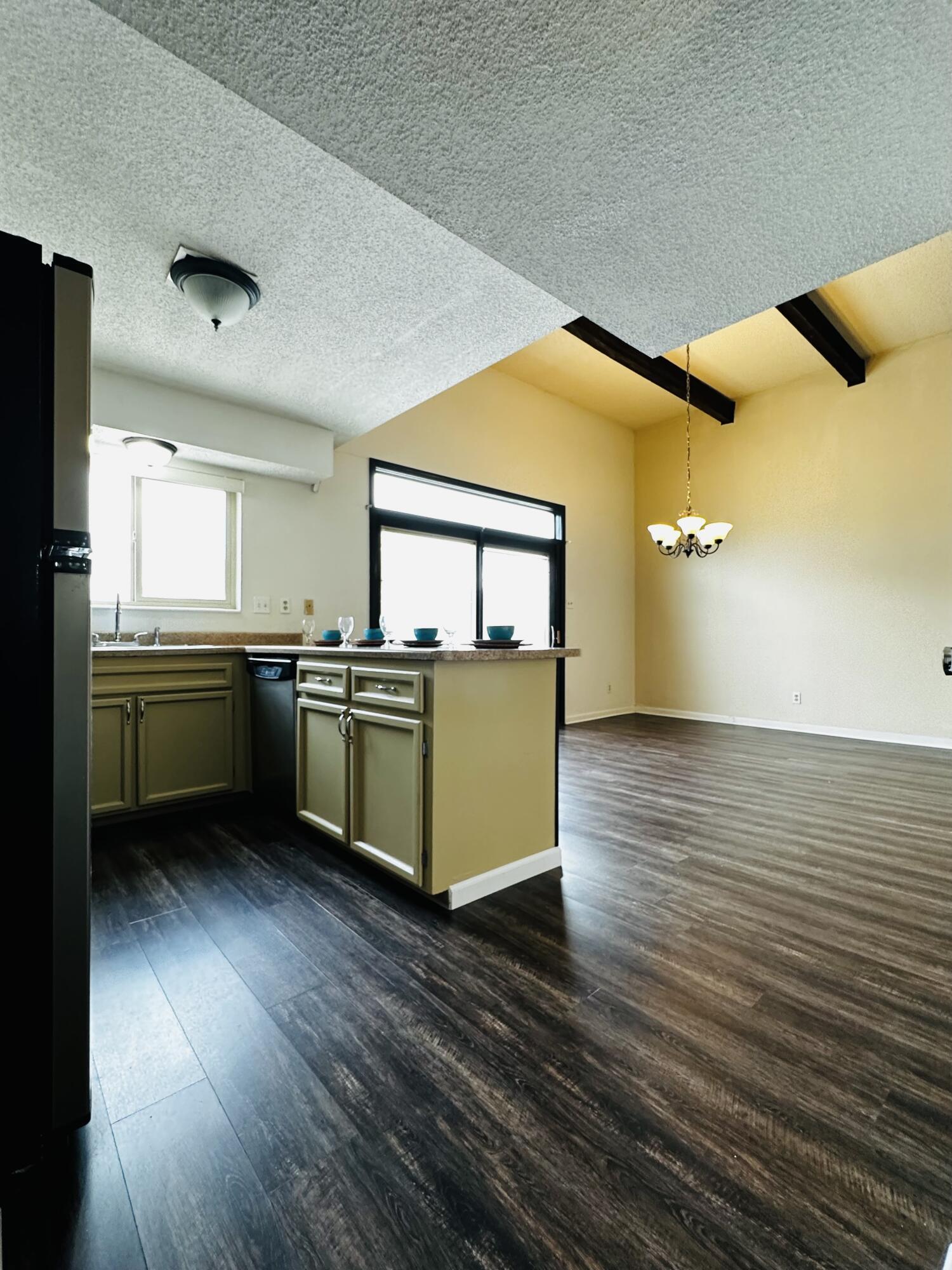 1353 RIO RANCHO Drive SE Unit: D