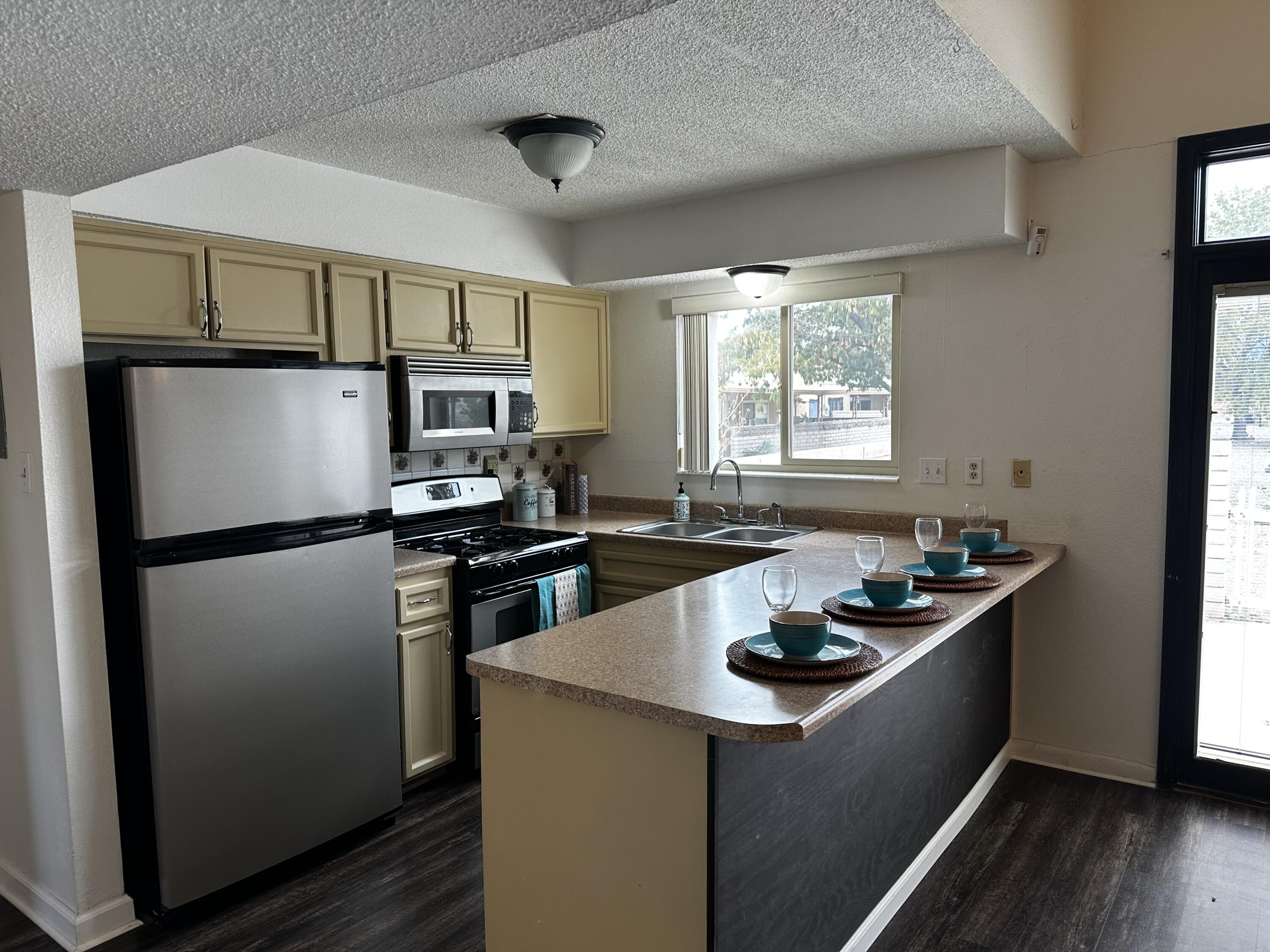 1353 RIO RANCHO Drive SE Unit: D