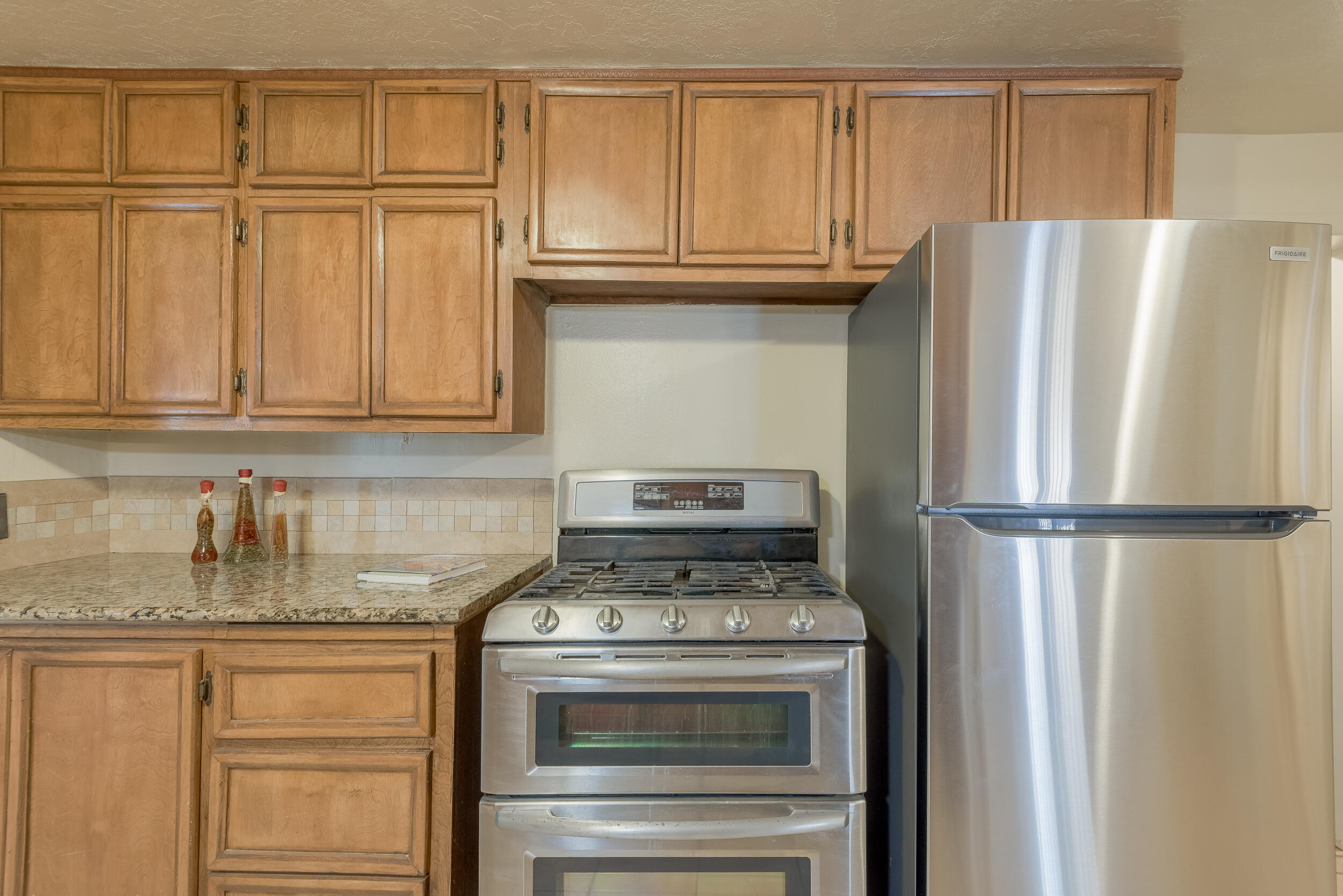 1409 CLAIRE Court NW