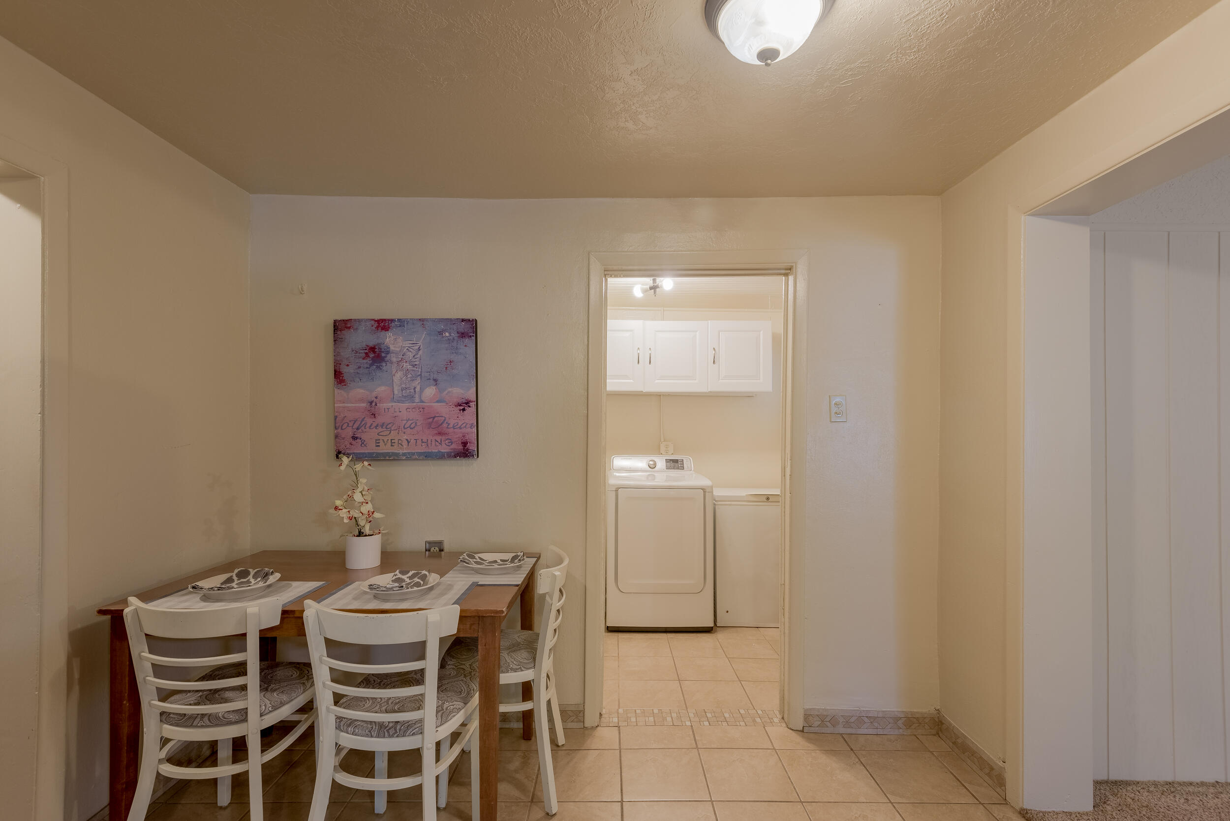1409 CLAIRE Court NW