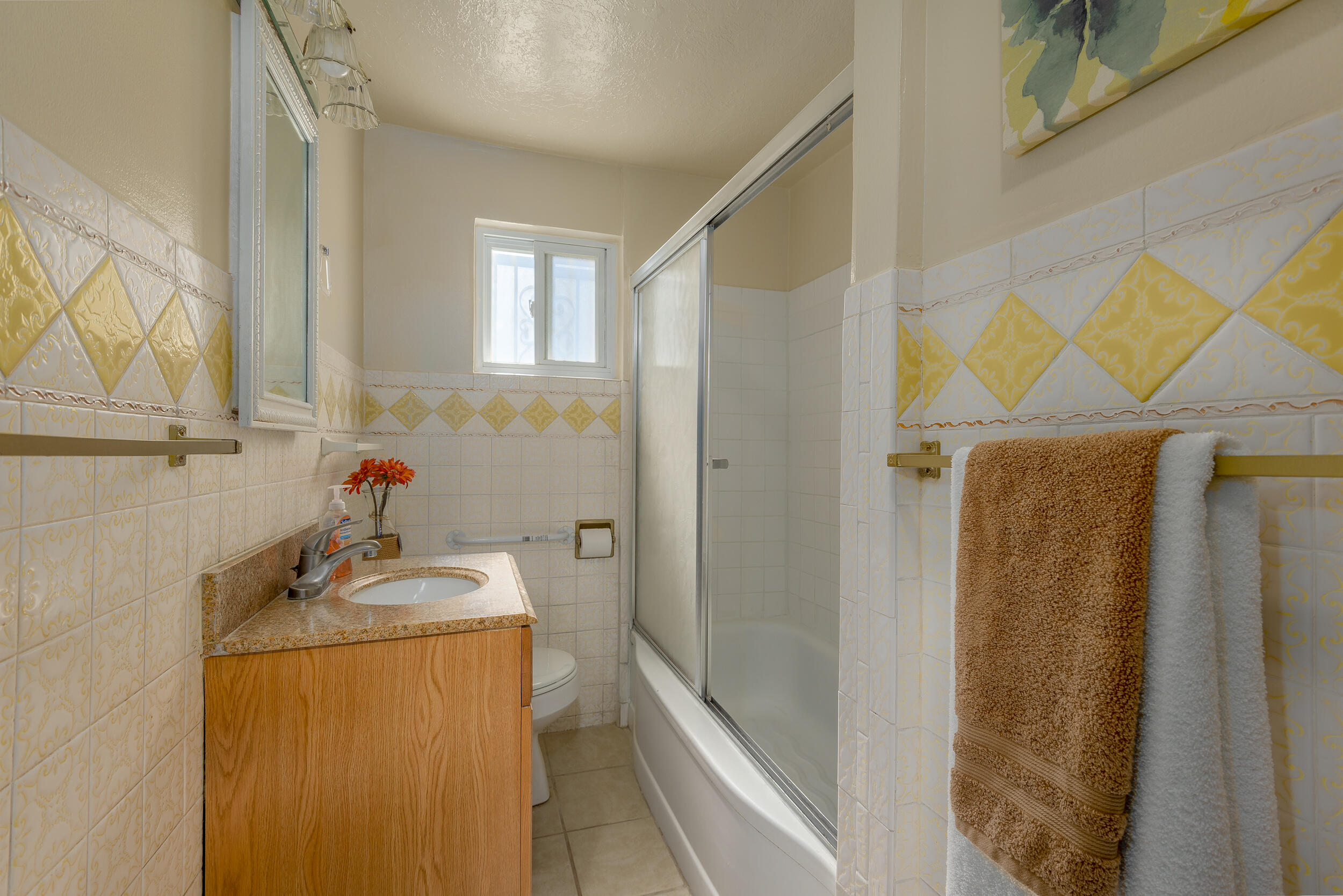 1409 CLAIRE Court NW