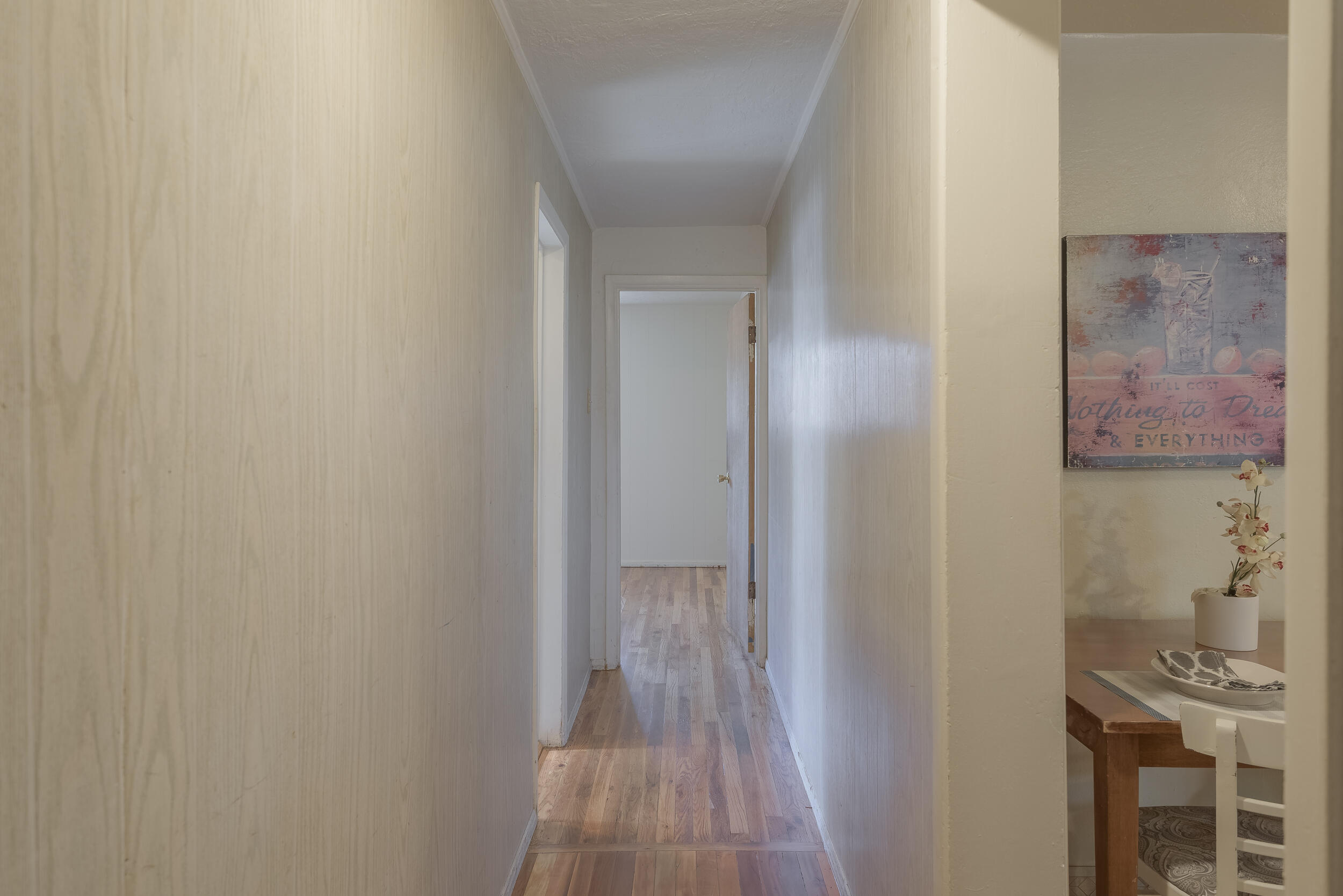 1409 CLAIRE Court NW