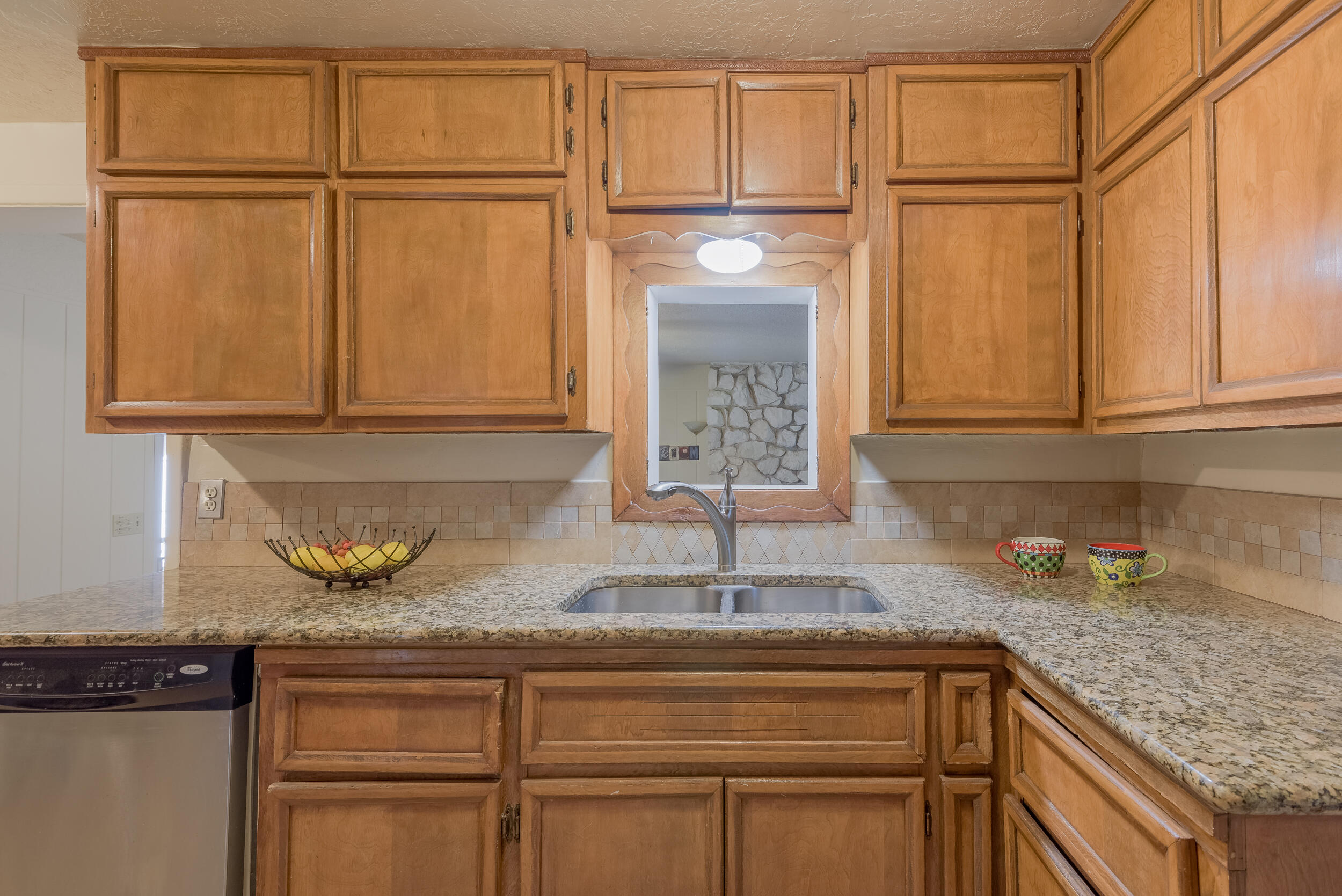 1409 CLAIRE Court NW