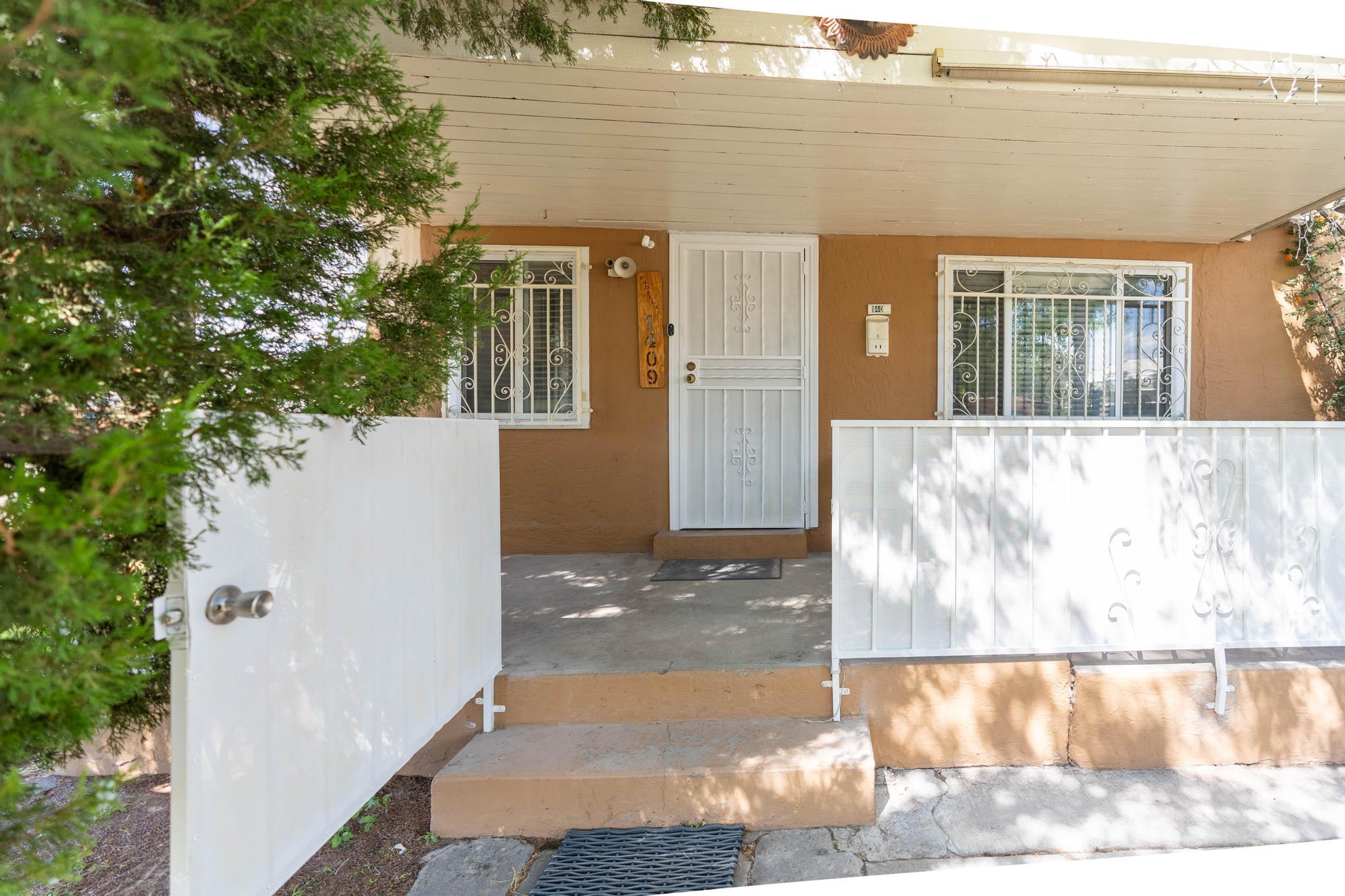 1409 CLAIRE Court NW